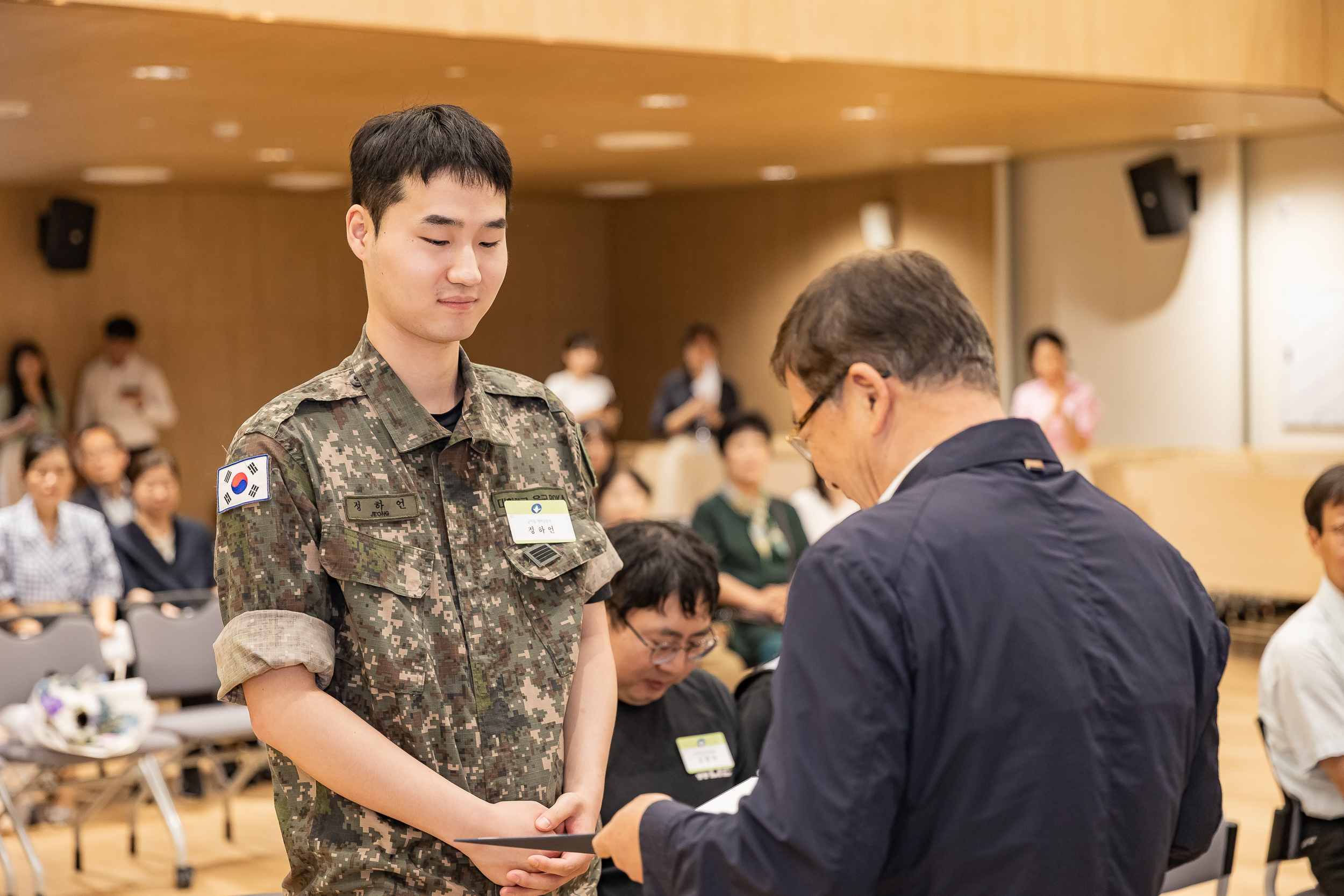 20250613-2025년 6월 정기 구민표창 수여식 20250613-106988_L_145833.jpg