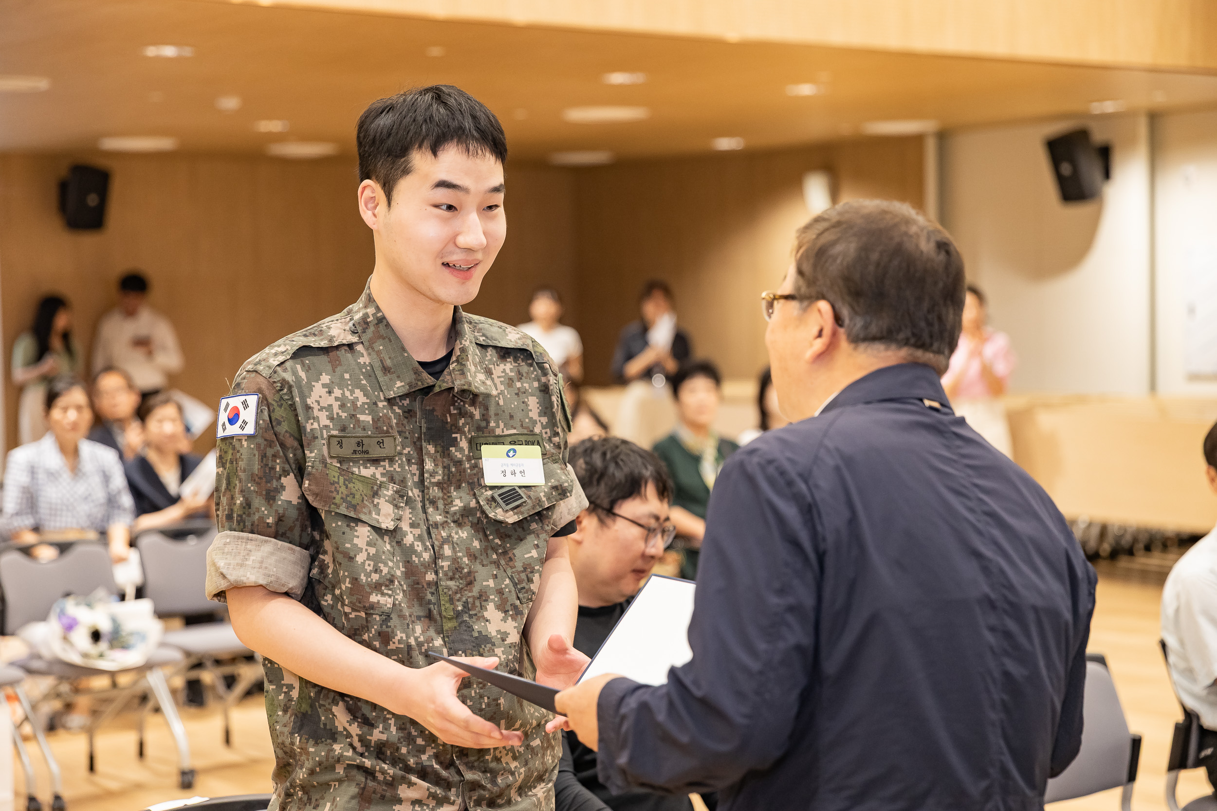 20250613-2025년 6월 정기 구민표창 수여식 20250613-106992_L_145833.jpg
