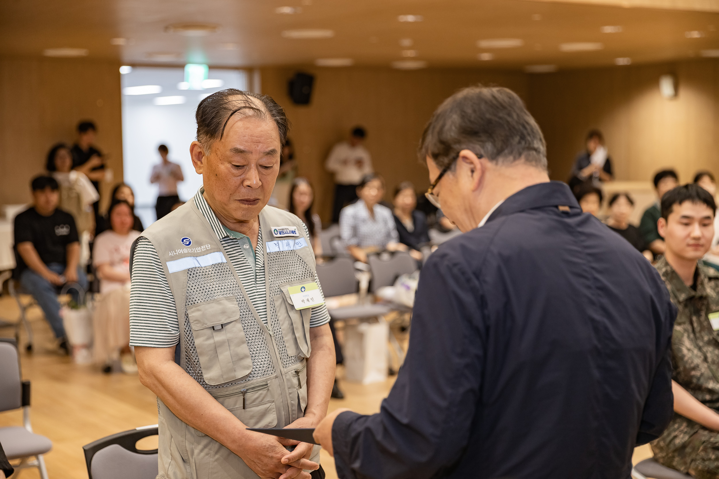 20250613-2025년 6월 정기 구민표창 수여식 20250613-106997_L_145833.jpg