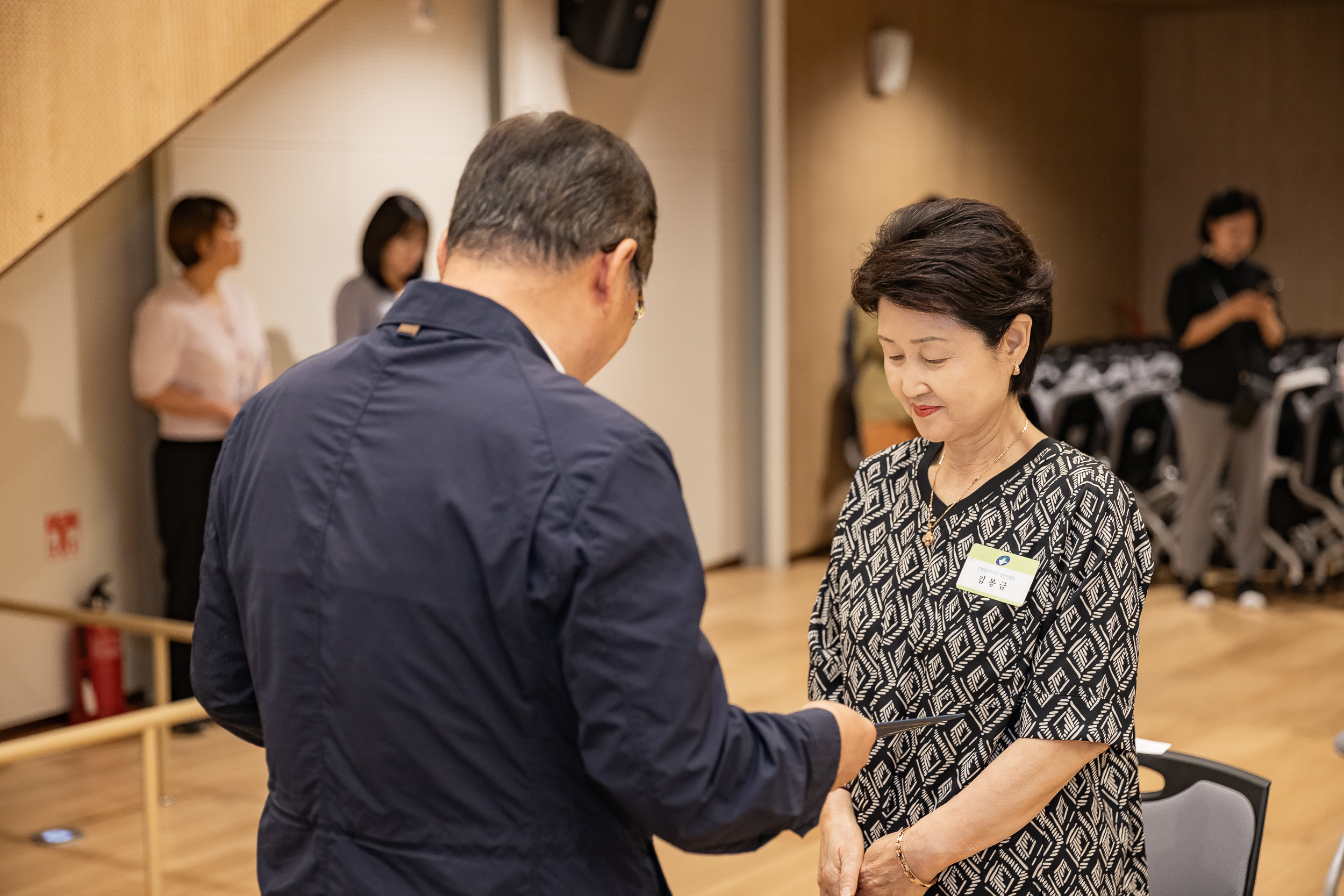 20250613-2025년 6월 정기 구민표창 수여식 20250613-107083_L_145833.jpg