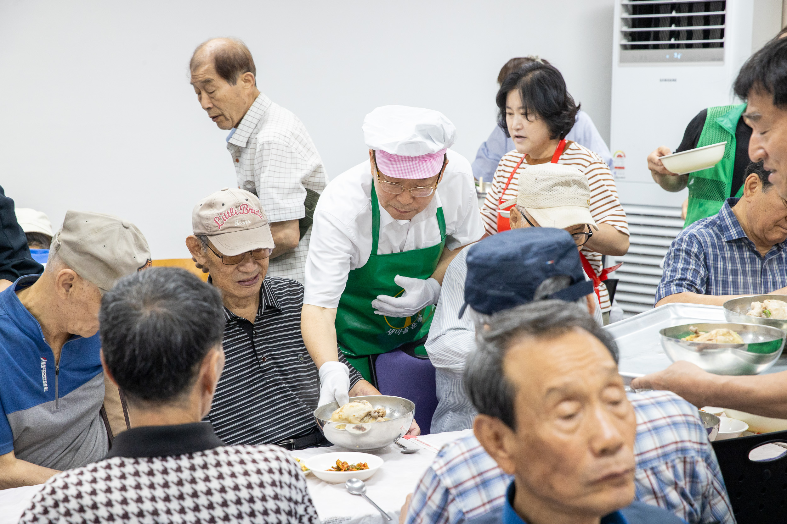 20250715-광진구새마을회 관내 어르신 사랑의 이용봉사 및 점심대접 20250715-5318_L_092944.jpg