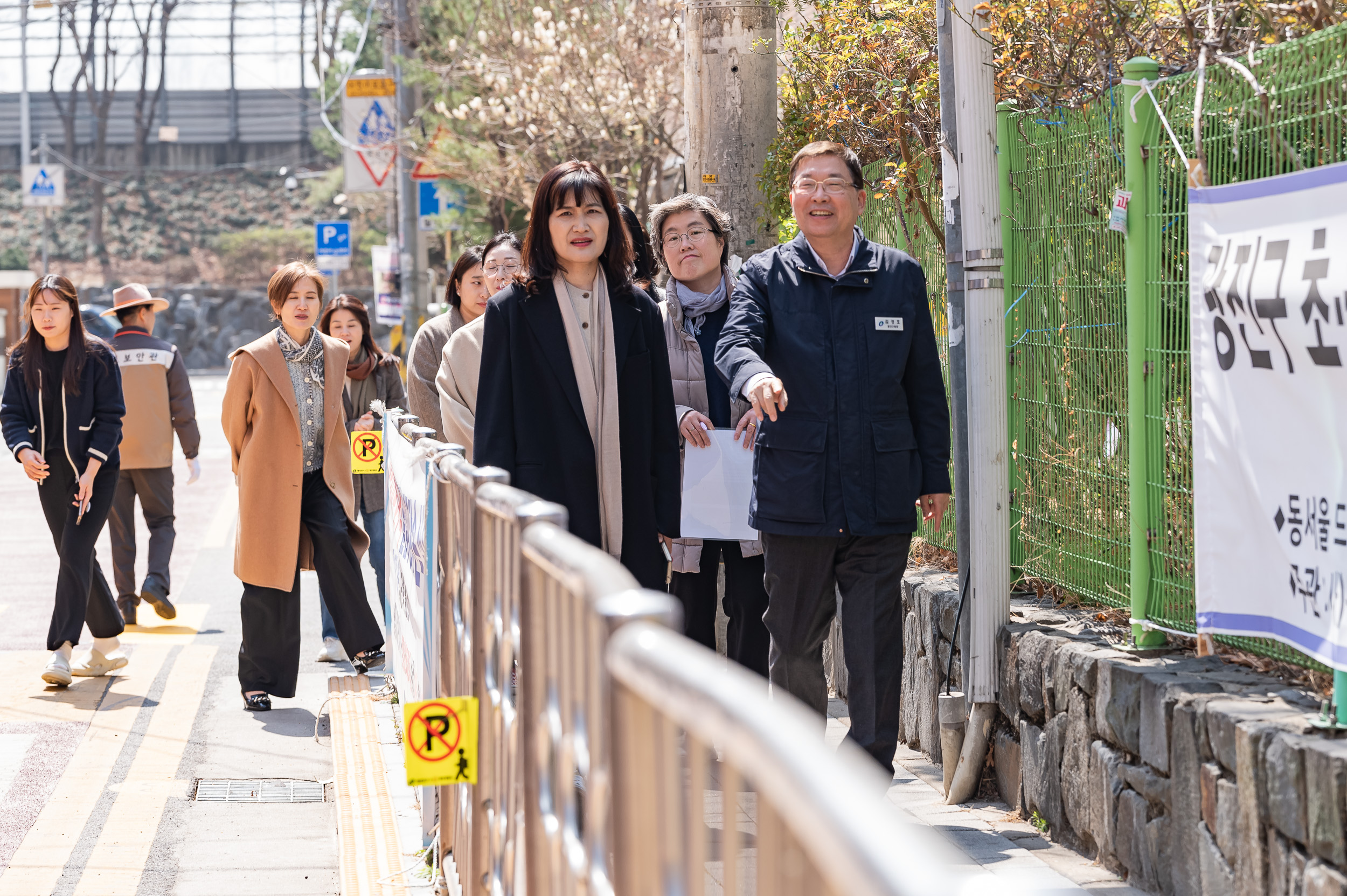 20250331-학교앞 소통 나들이(신자초등학교) 20250331-40798_L_152234.jpg