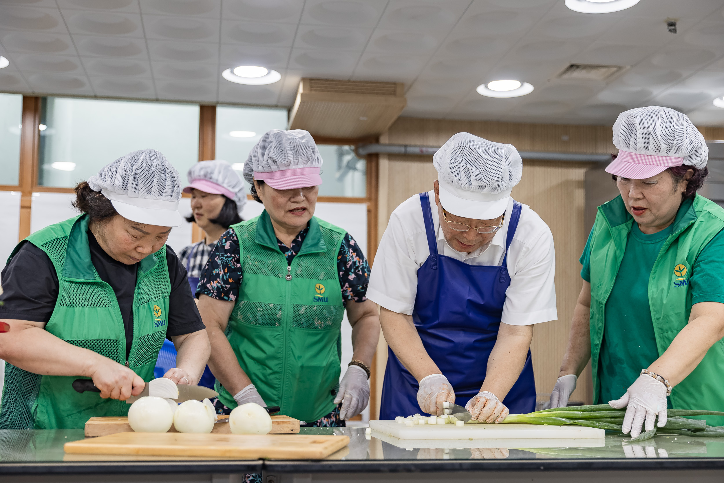 20250714-자양4동 새마을부녀회 밑반찬 나눔 행사 20250714-4089_L_130153.jpg