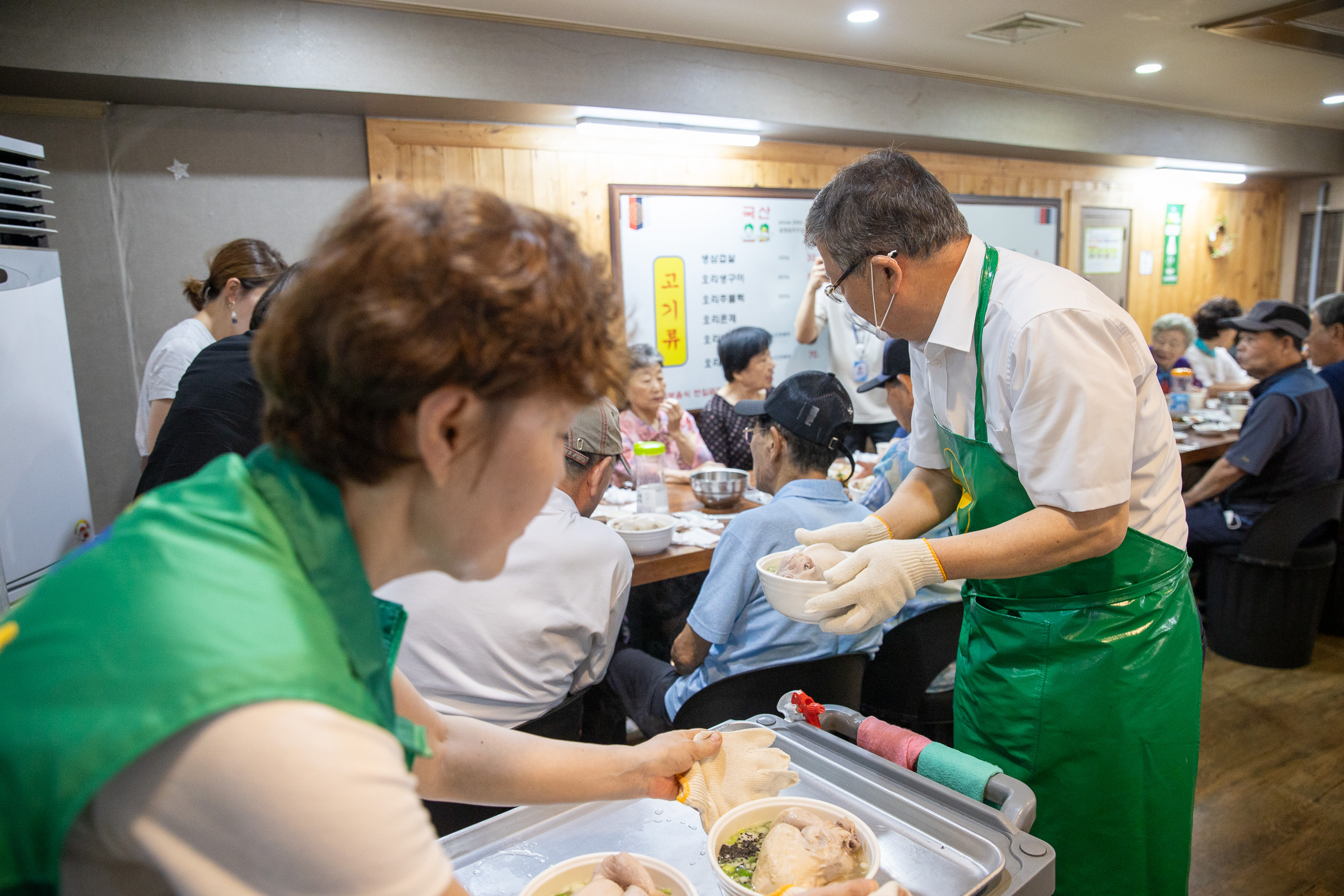 20250709-2025년 건강한 여름나기 사랑의 삼계탕 나눔 20250709-1108_L_174435.jpg