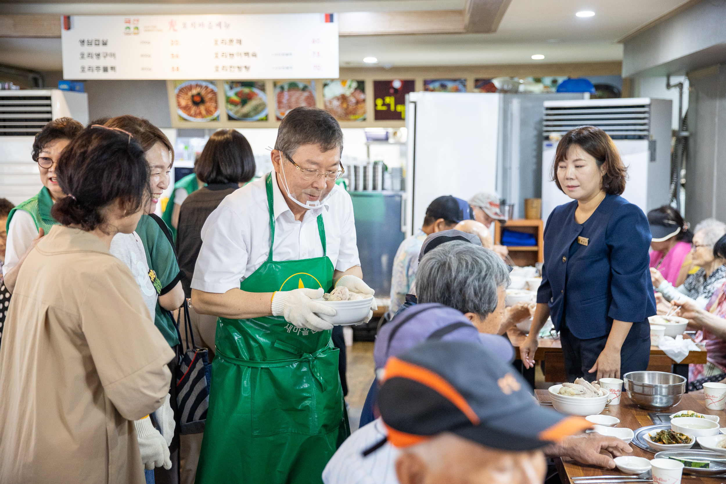 20250709-2025년 건강한 여름나기 사랑의 삼계탕 나눔 20250709-1180_L_174435.jpg