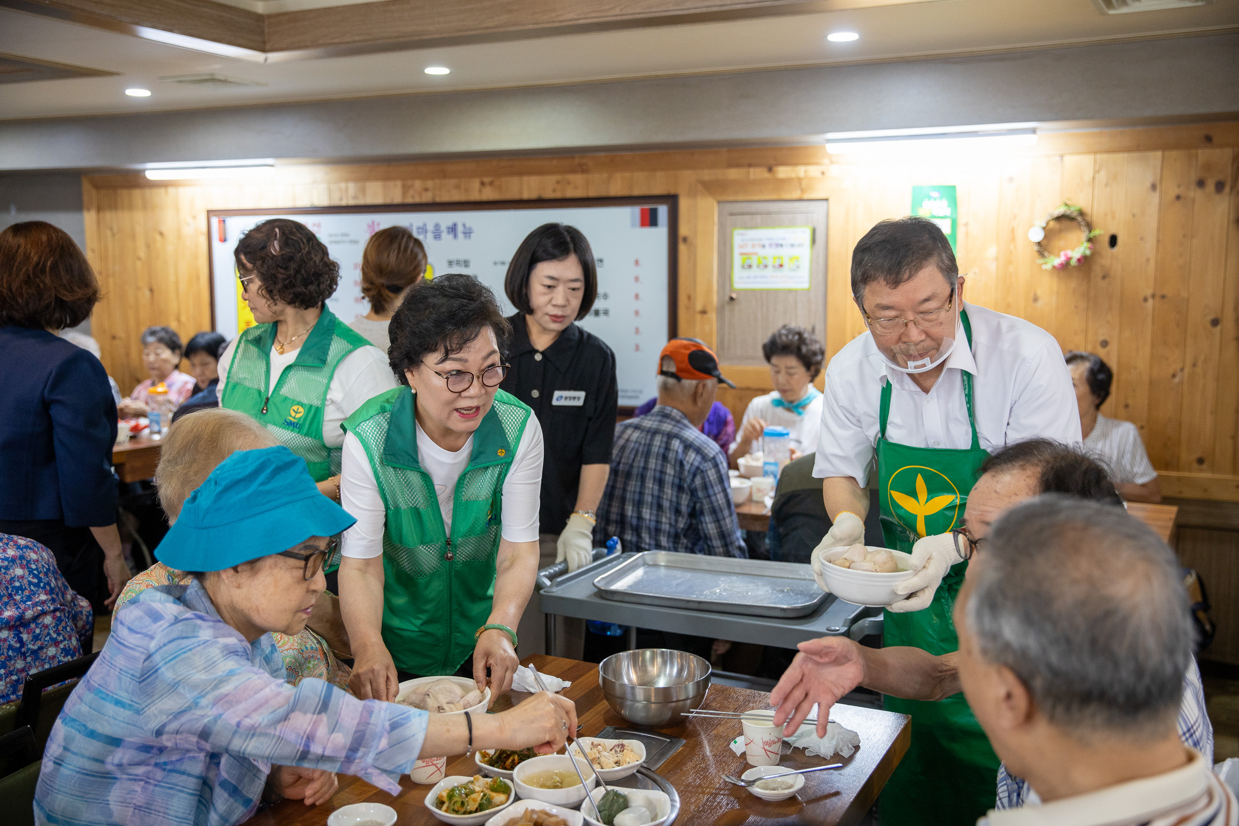 20250709-2025년 건강한 여름나기 사랑의 삼계탕 나눔 20250709-1199_L_174435.jpg