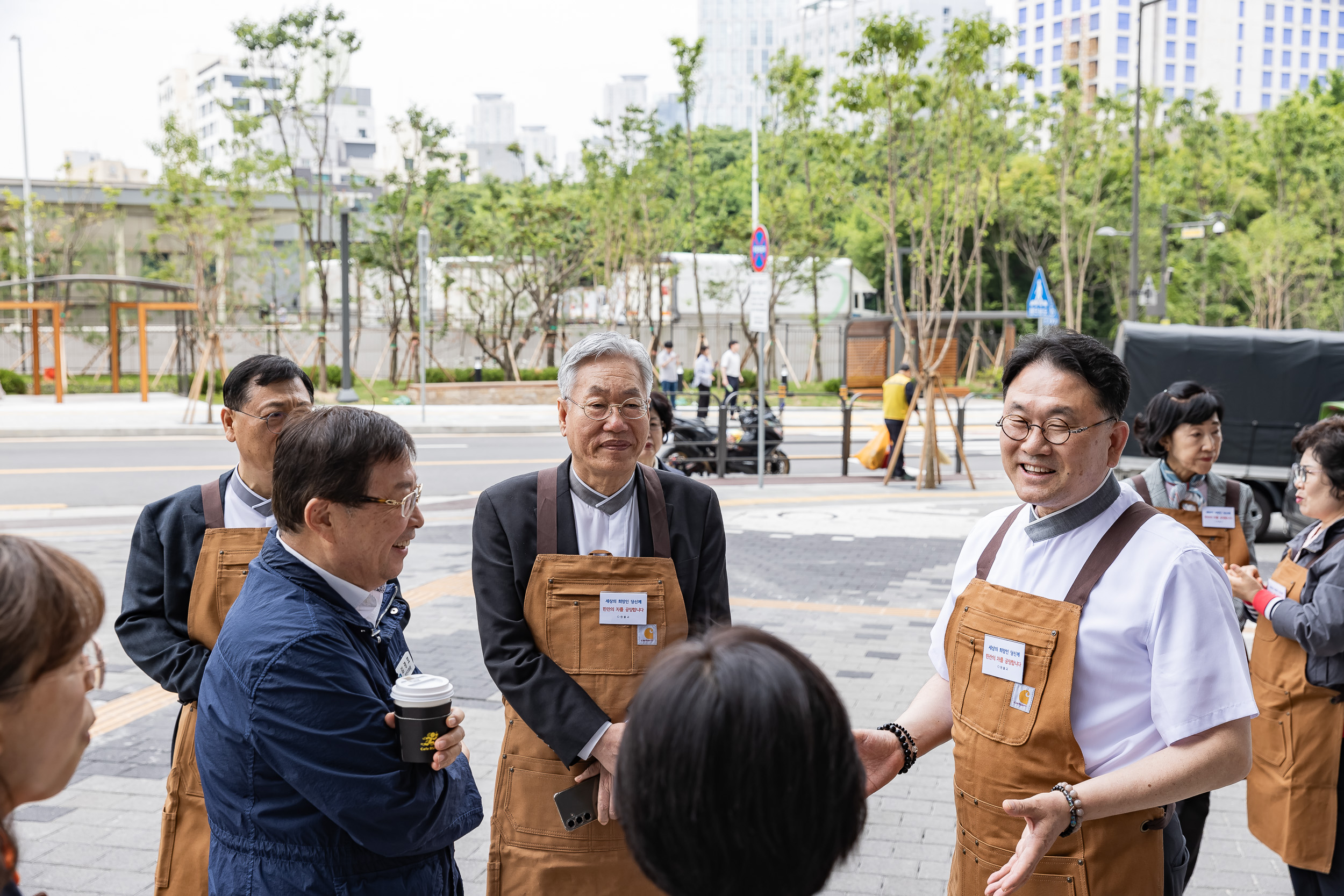 20250519-원불교 중곡교당-구의교당 커피차 제공 20250519-79970_L_172317.jpg