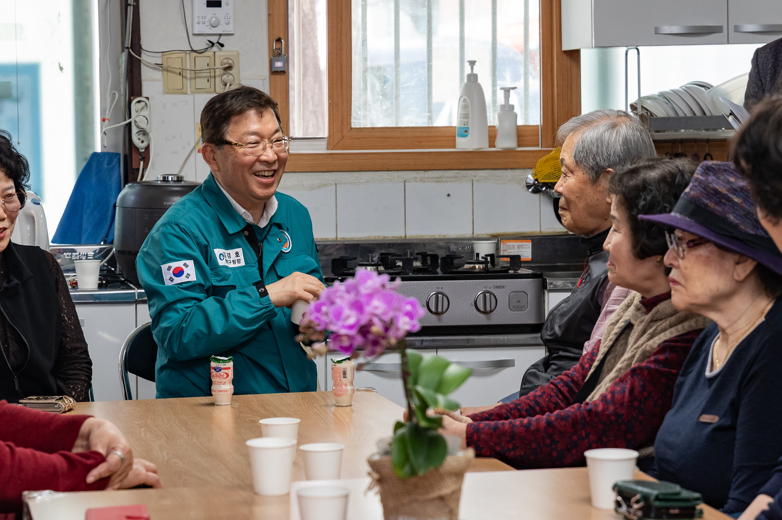 20250415-광진구 자양1동 경로당 방문 20250415-51586_L_102944.jpg