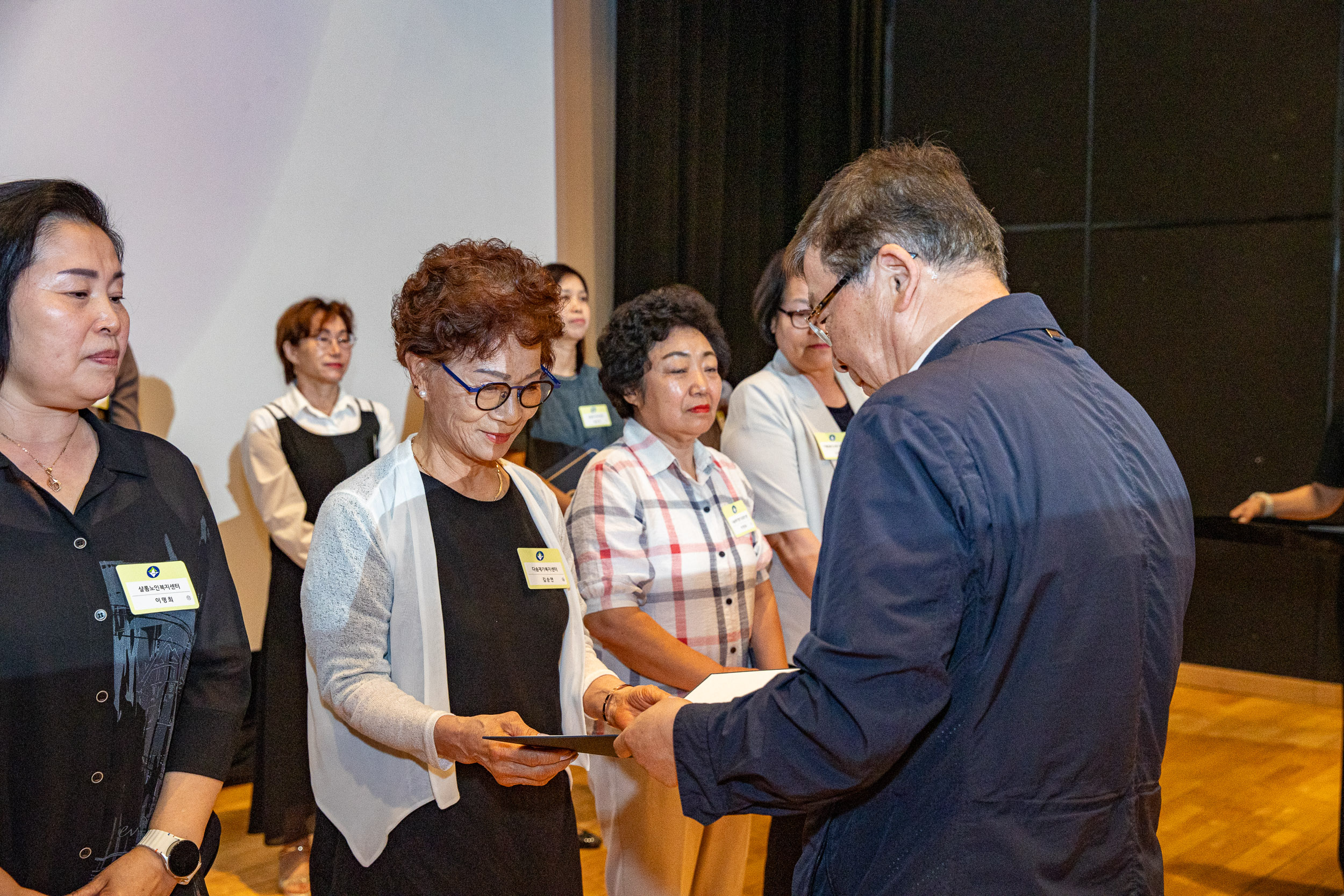 20250612-어르신돌봄 요양서비스 유공자 표창수여 및 힐링영화제 20250612-104052_L_144729.jpg