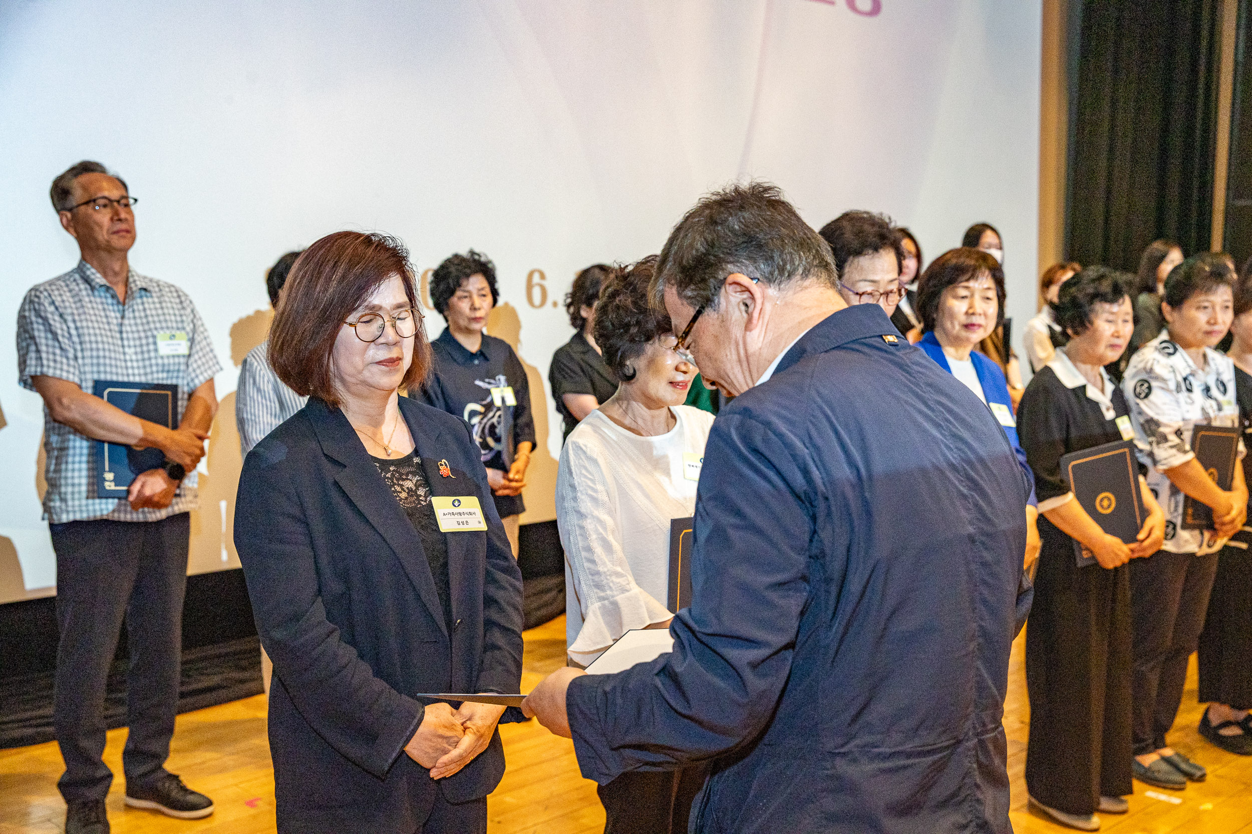 20250612-어르신돌봄 요양서비스 유공자 표창수여 및 힐링영화제 20250612-104128_L_144730.jpg