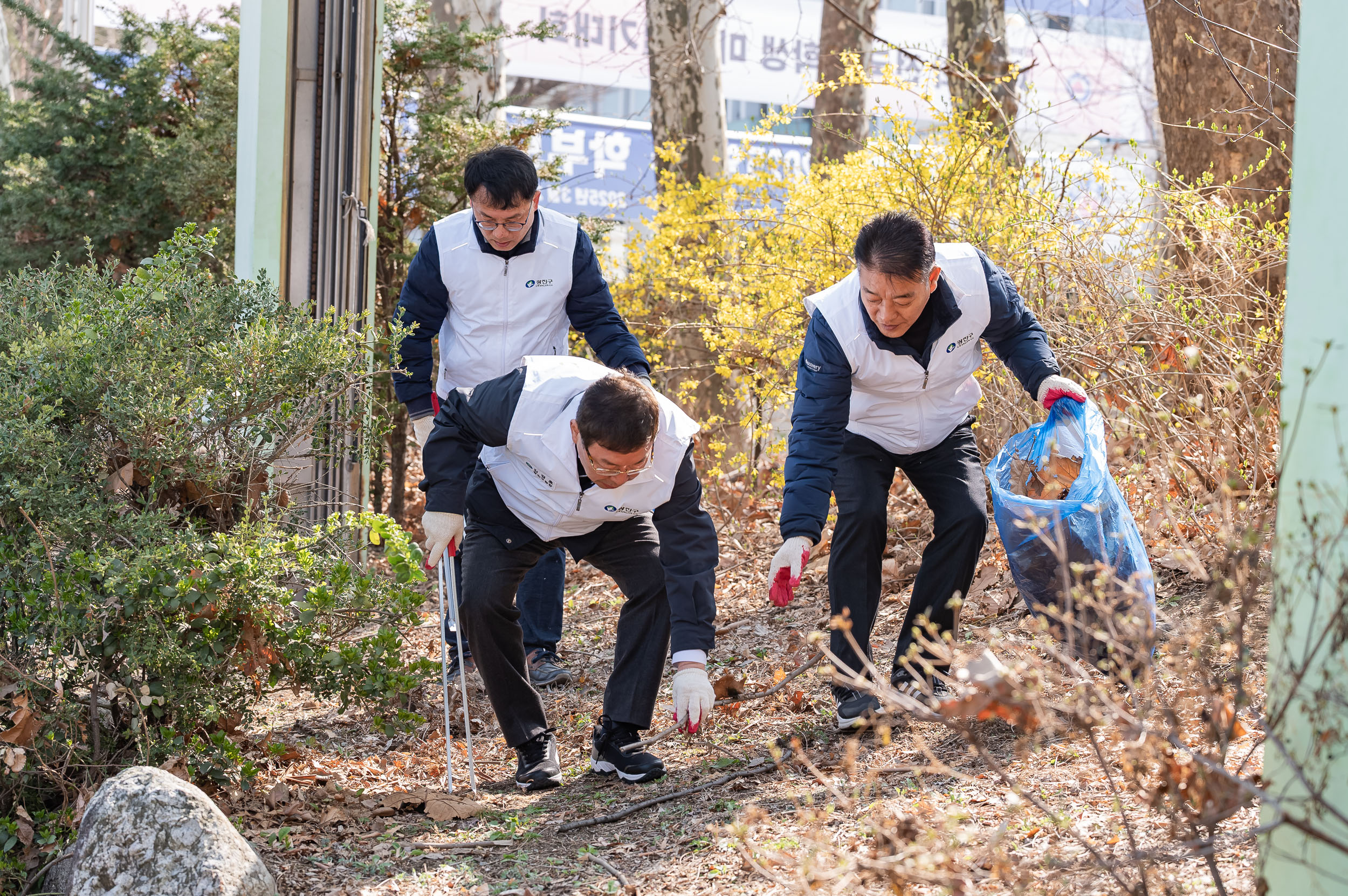 20250331-2025년 봄맞이 그린봉사단 환경정화활동 20250331-40187_L_180438.jpg