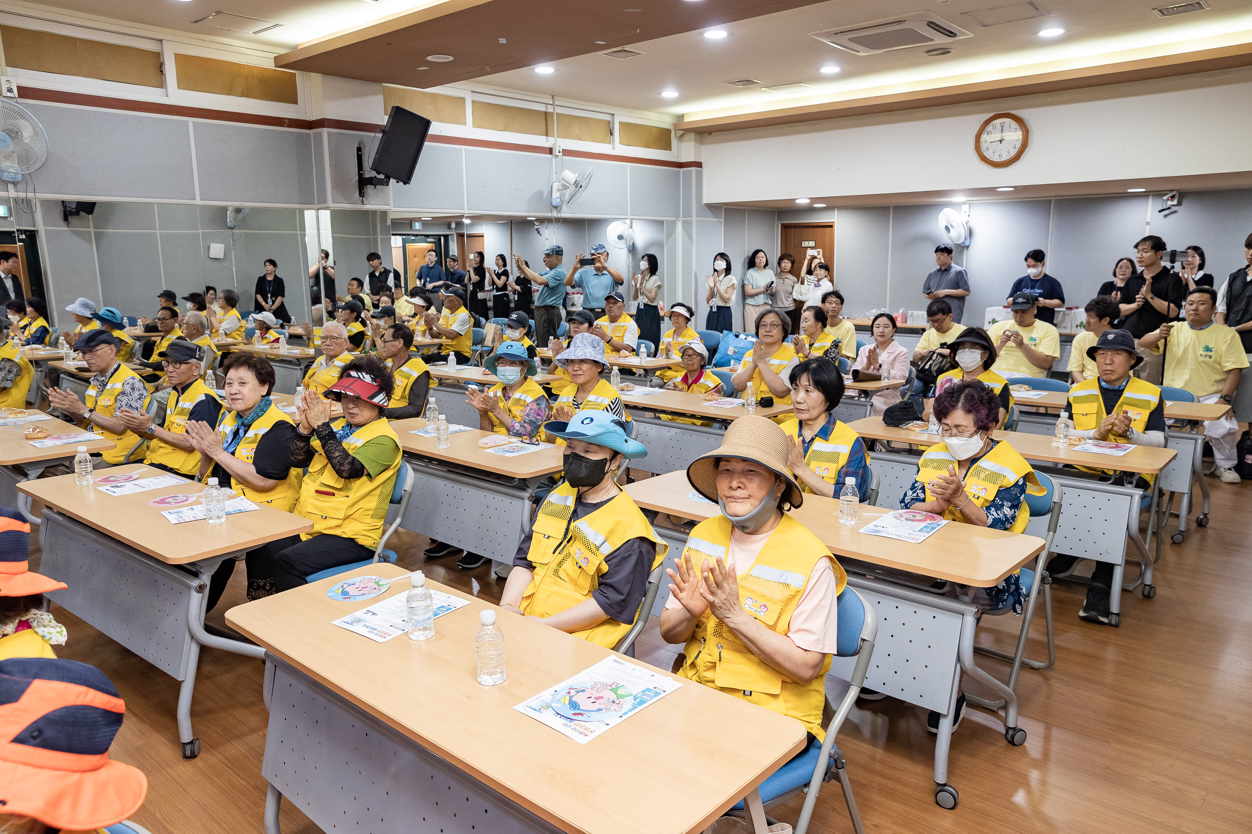 20250711-능동적인 어르신일자리 및 공공일자리 참여자 안전.보건 교육 20250711-2524_L_090752.jpg