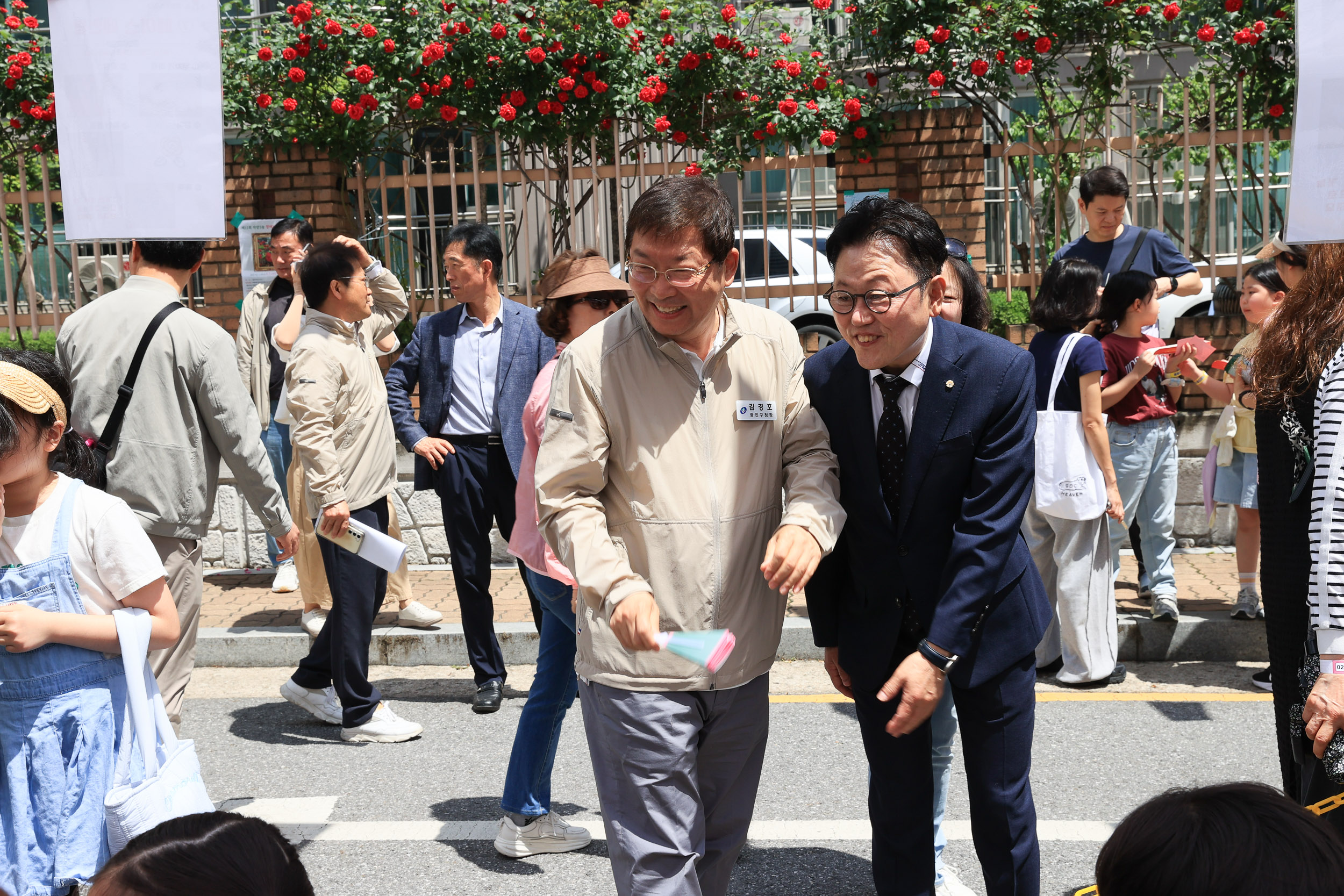 20250517-제7회 자양3동 장미축제 JKIM9209_L_171201.jpg