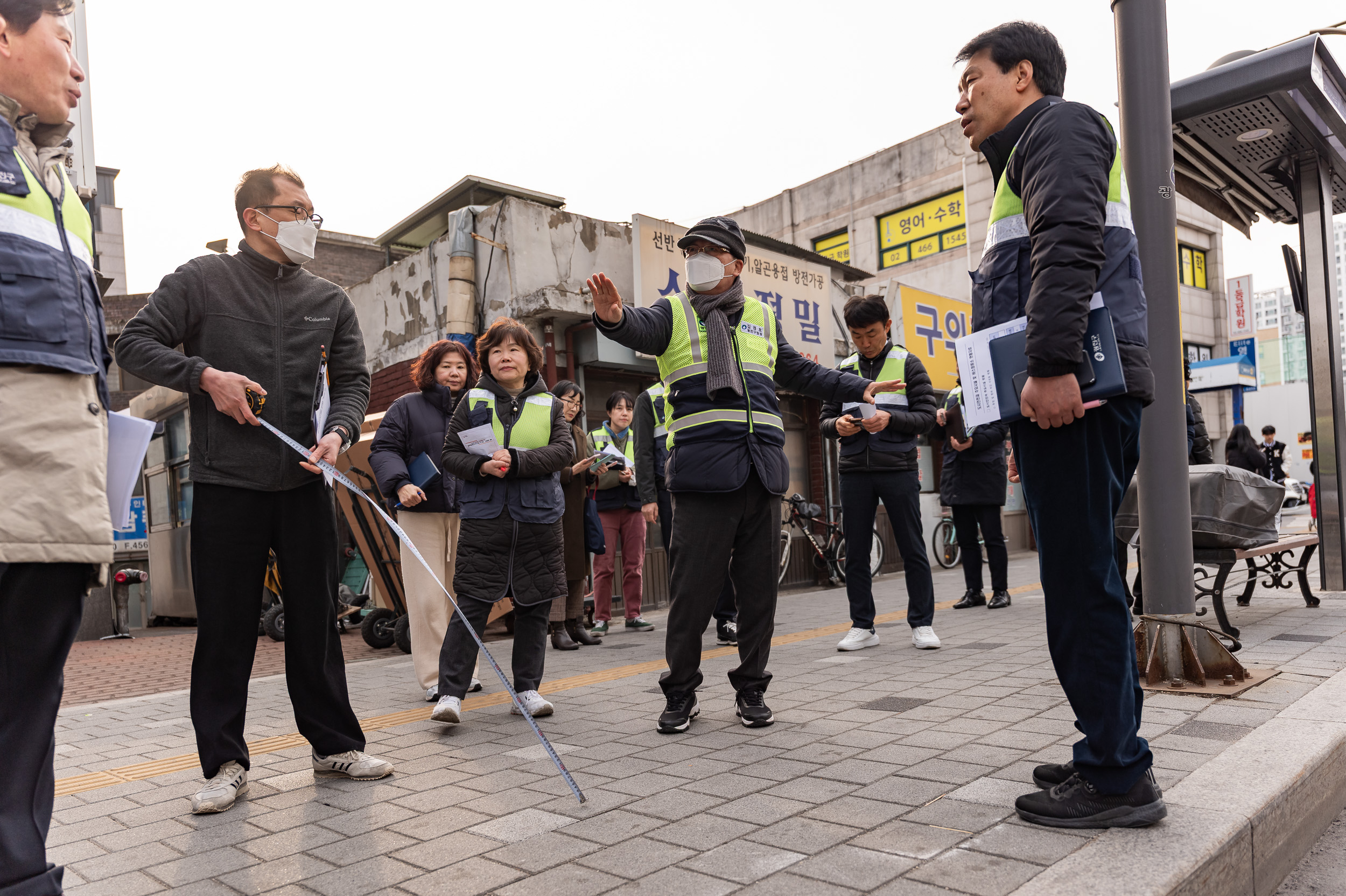 20250317-사거리 반사경, 버스정류장 시설장비 관련 현장점검 20250317-26541_L_155141.jpg