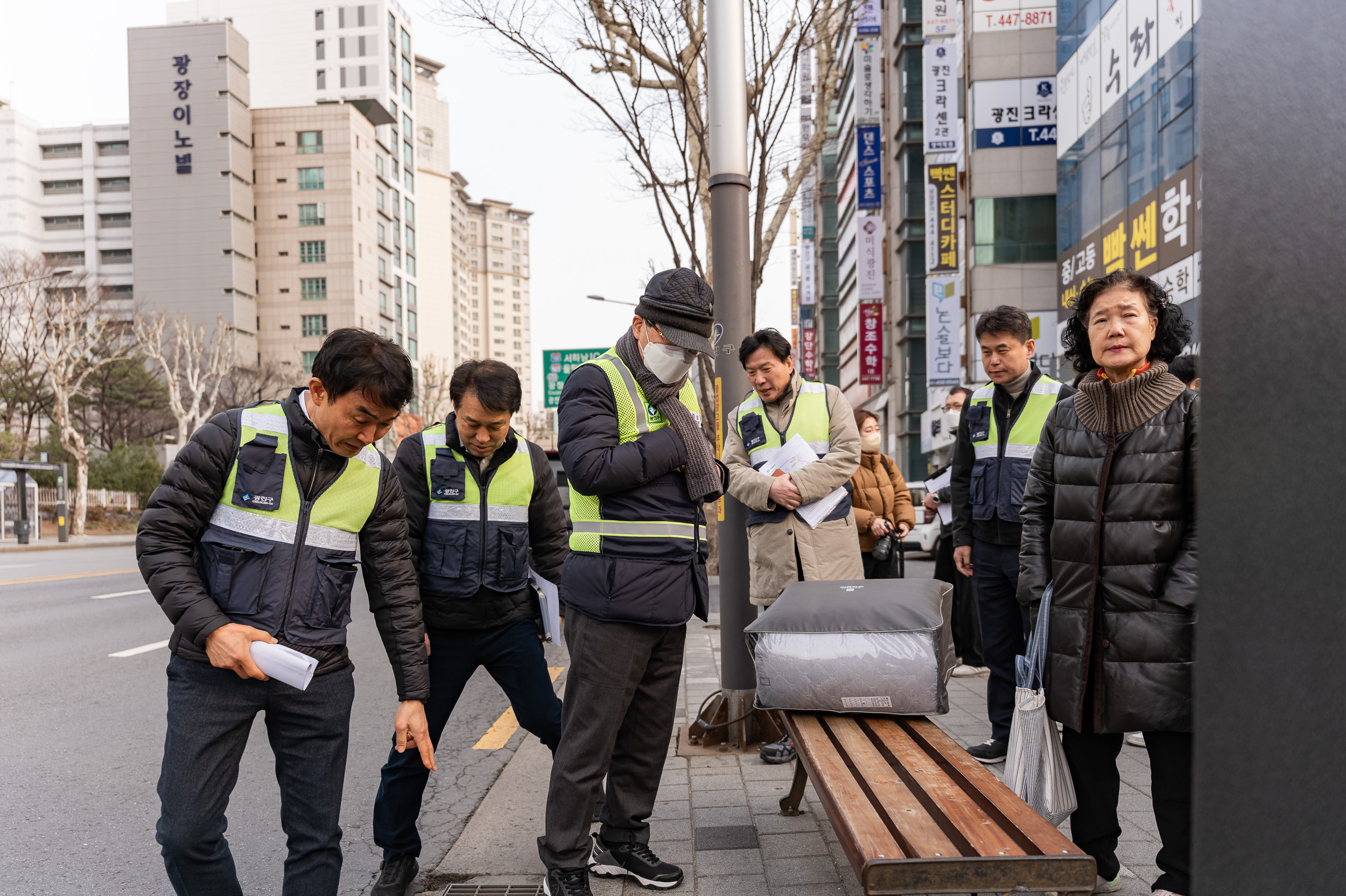 20250317-사거리 반사경, 버스정류장 시설장비 관련 현장점검 20250317-26449_L_155140.jpg