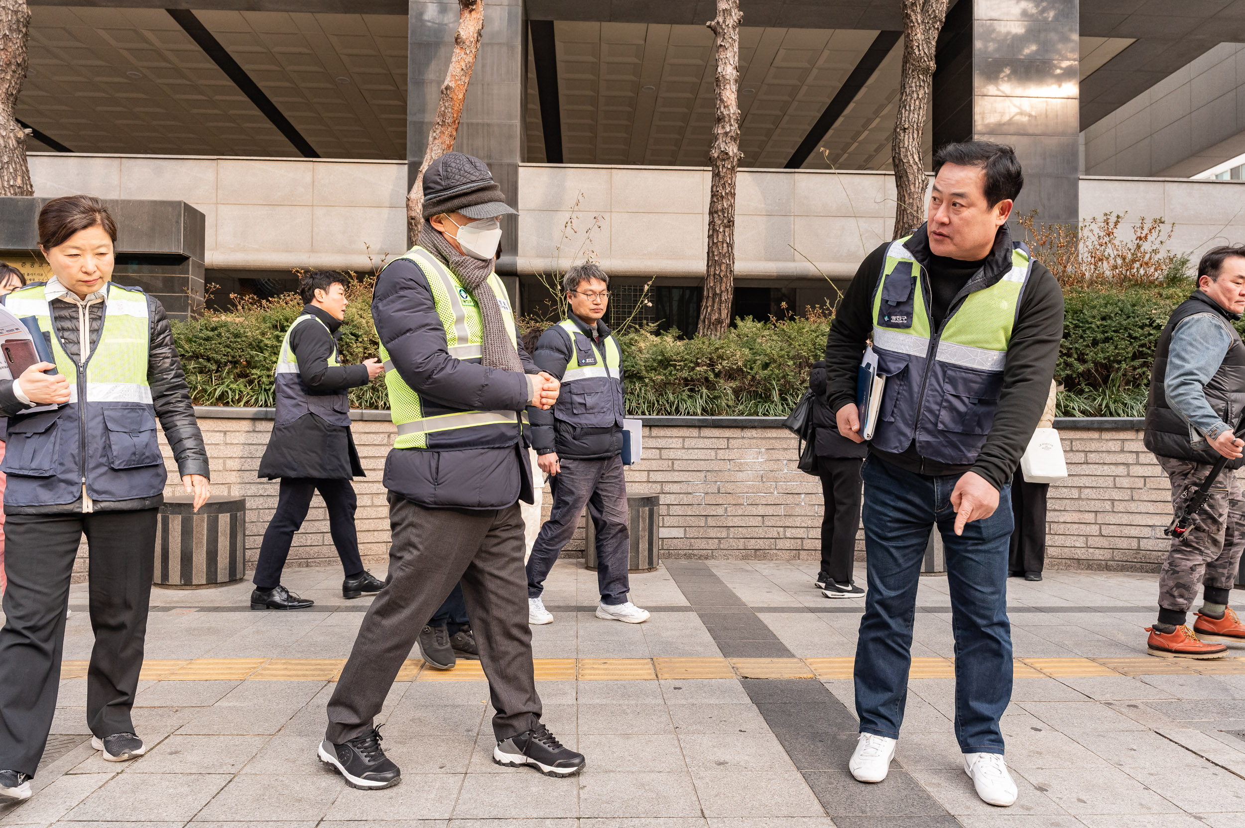 20250317-사거리 반사경, 버스정류장 시설장비 관련 현장점검 20250317-26640_L_155142.jpg