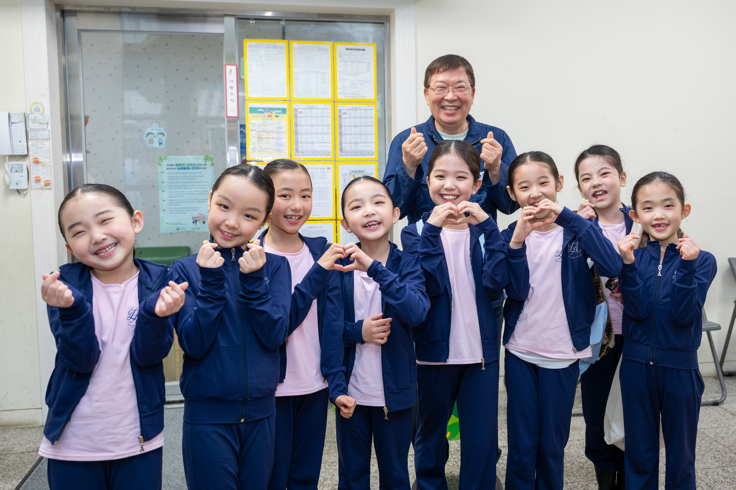 20250422-어버이날 맞이 경로잔치(광장종합사회복지관 ) 20250422-59097_L_163625.jpg