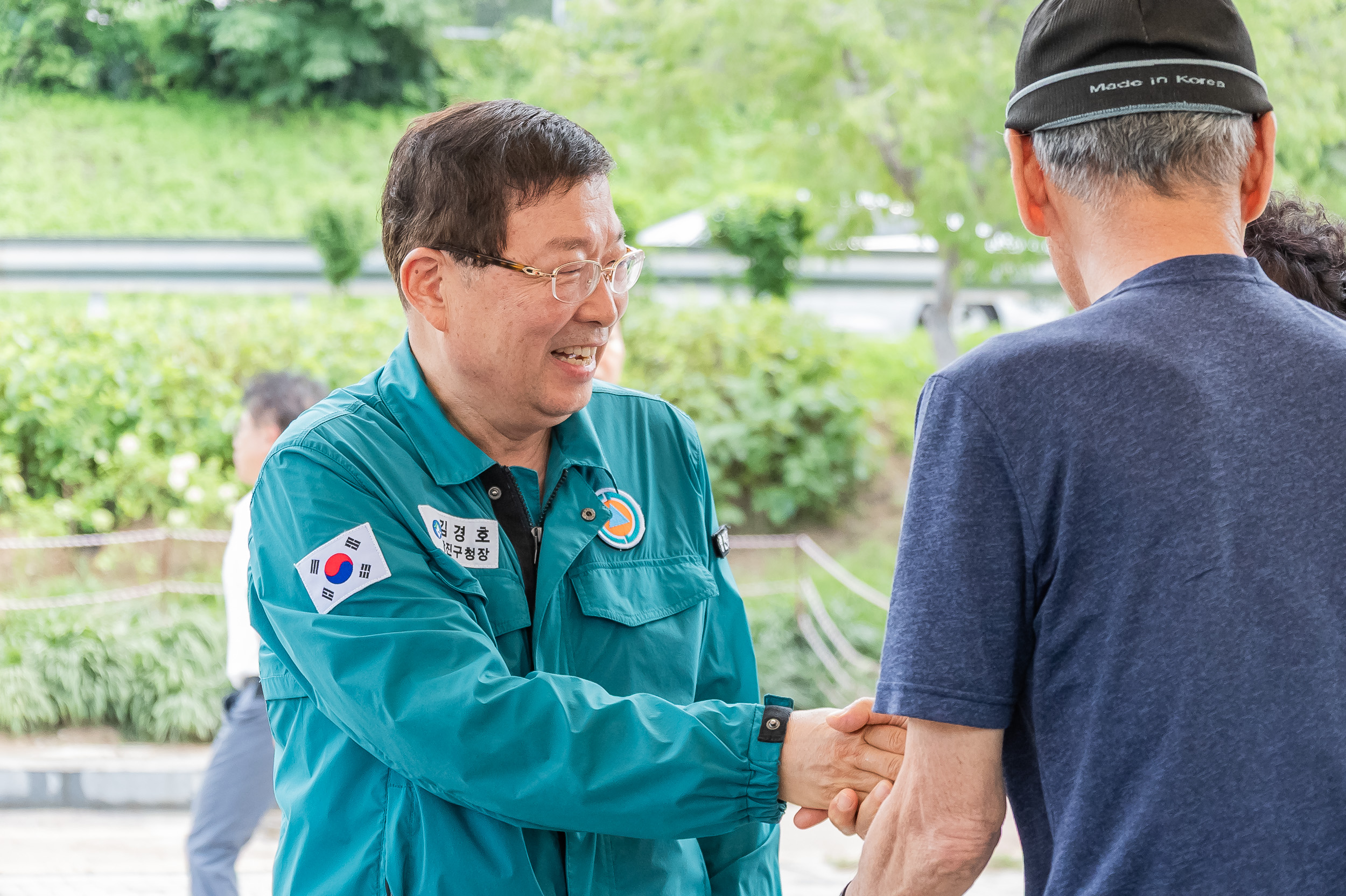 20250720-중랑천 체육공원 수해복구현장 청소작업자 위문 방문 20250720-11218_L_175638.jpg