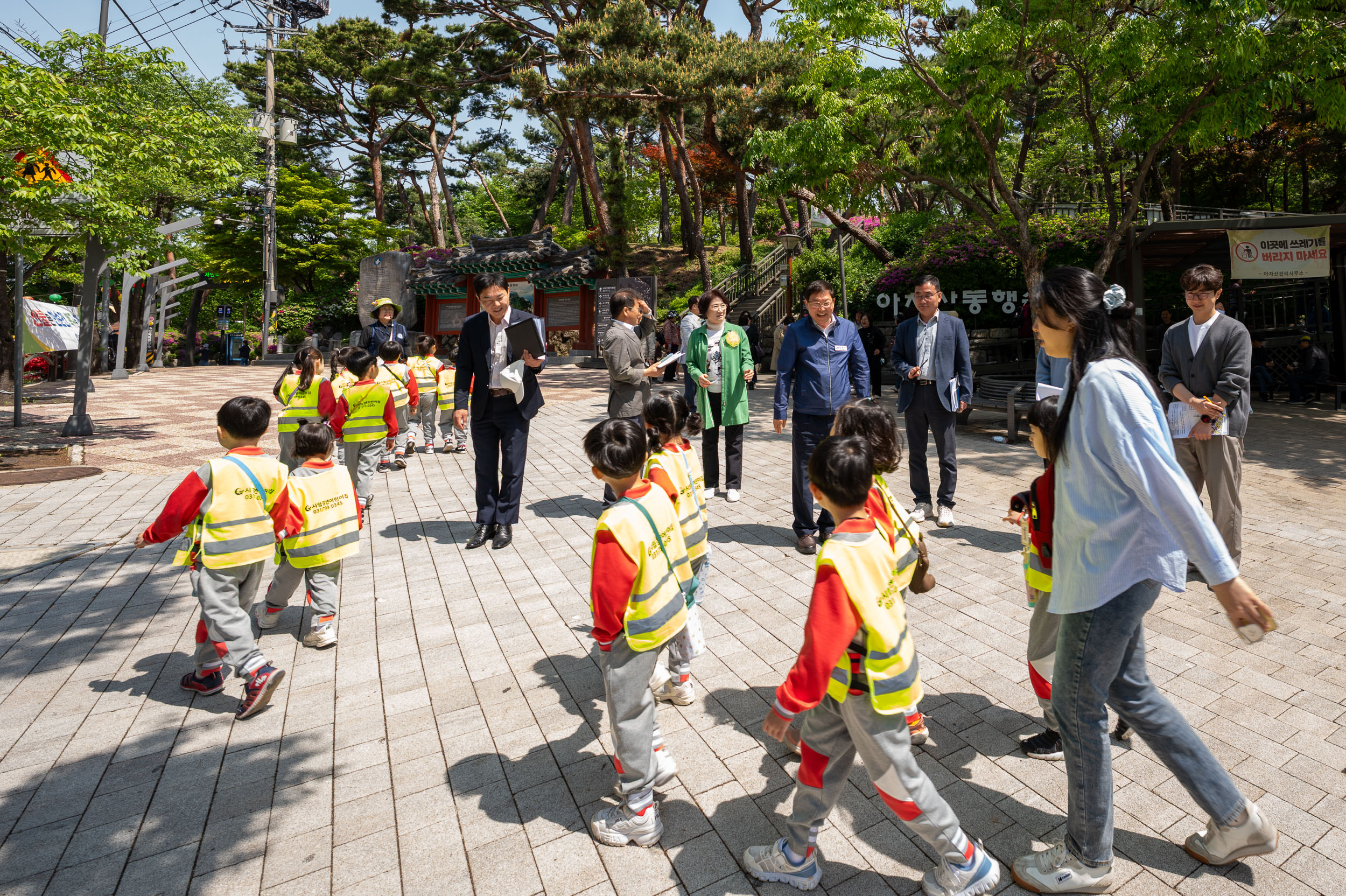 20250502-아차산에서 시를 읽다 20250502-68802_L_204339.jpg