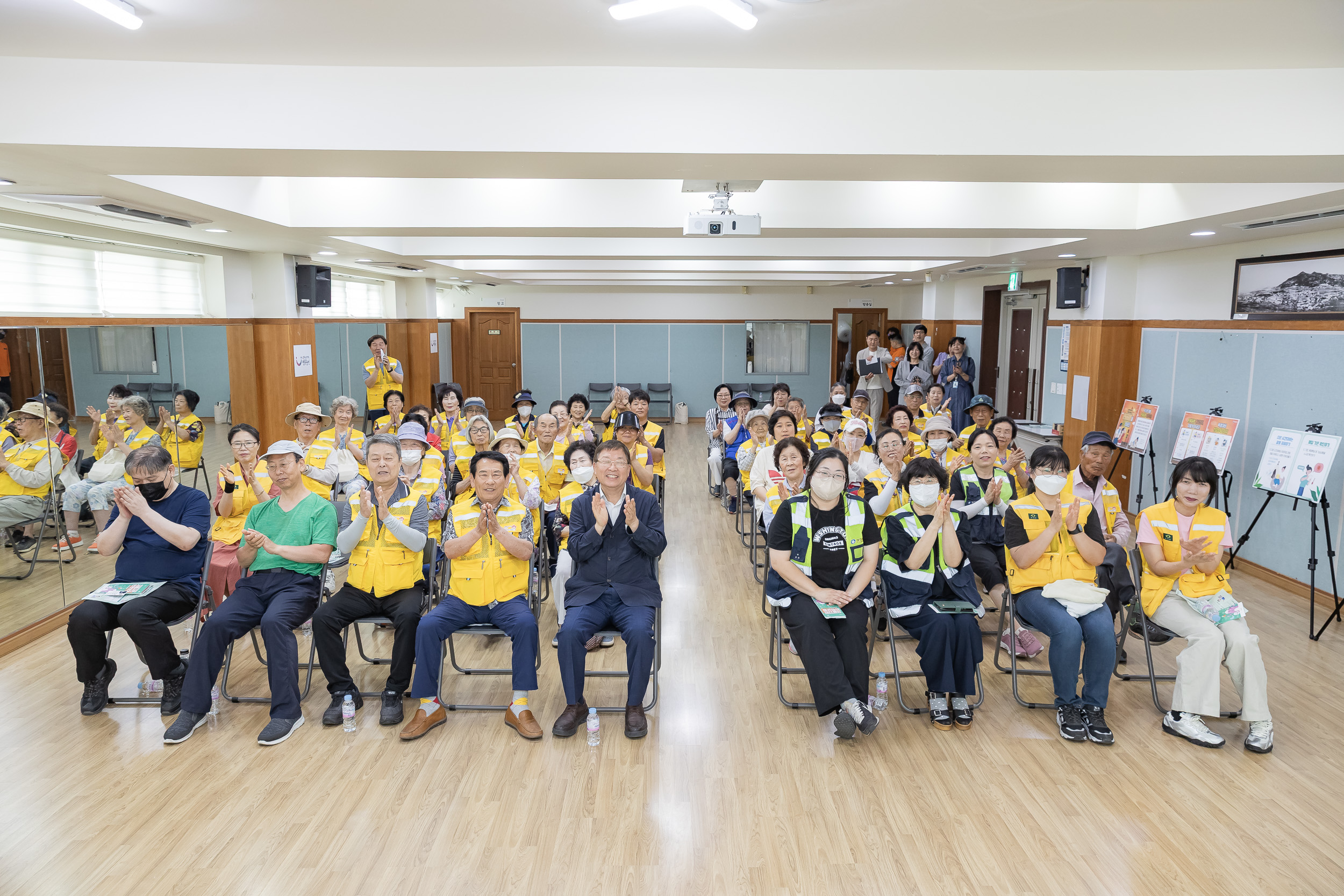 20250613-어르신일자리 및 공공 자활근로 참여자 안전교육 20250613-105877_L_144906.jpg