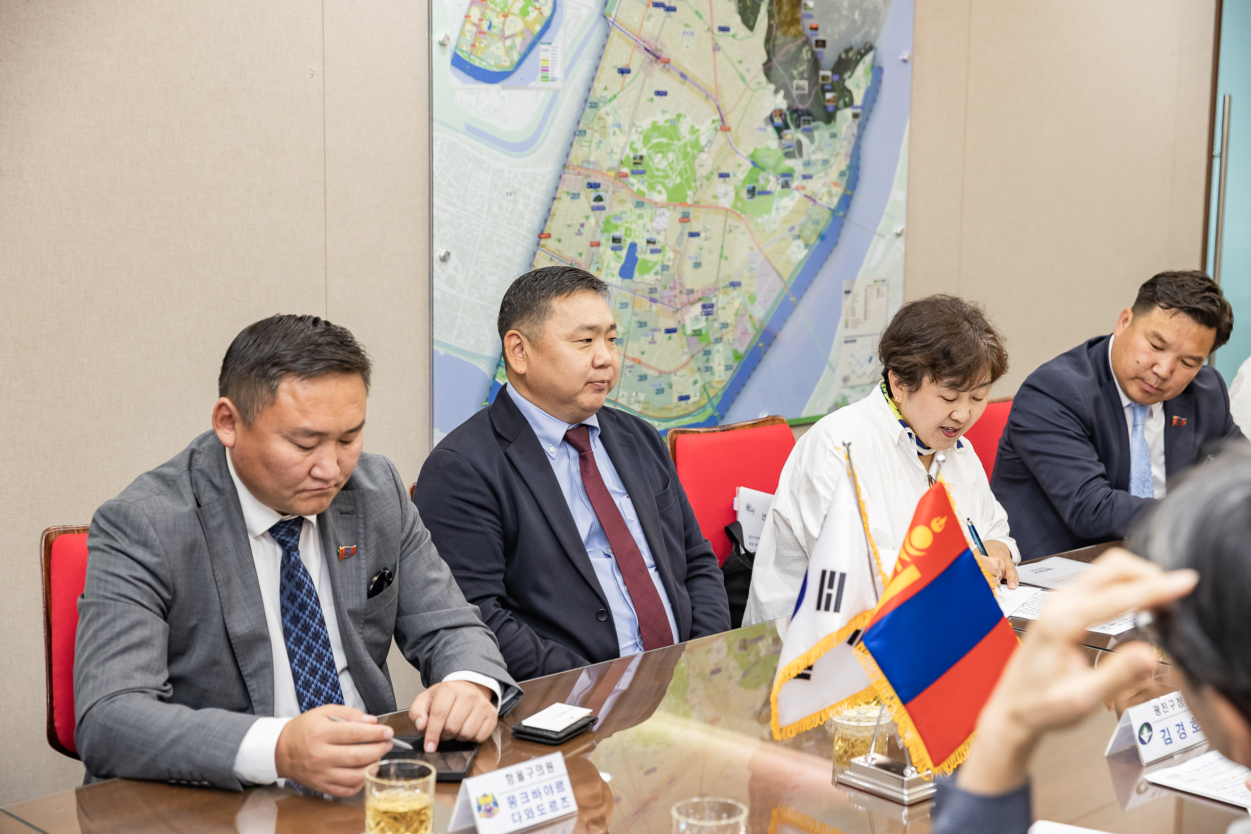 20250821-몽골 항올구의회 방문단 면담 20250821-5386_L_111711.jpg