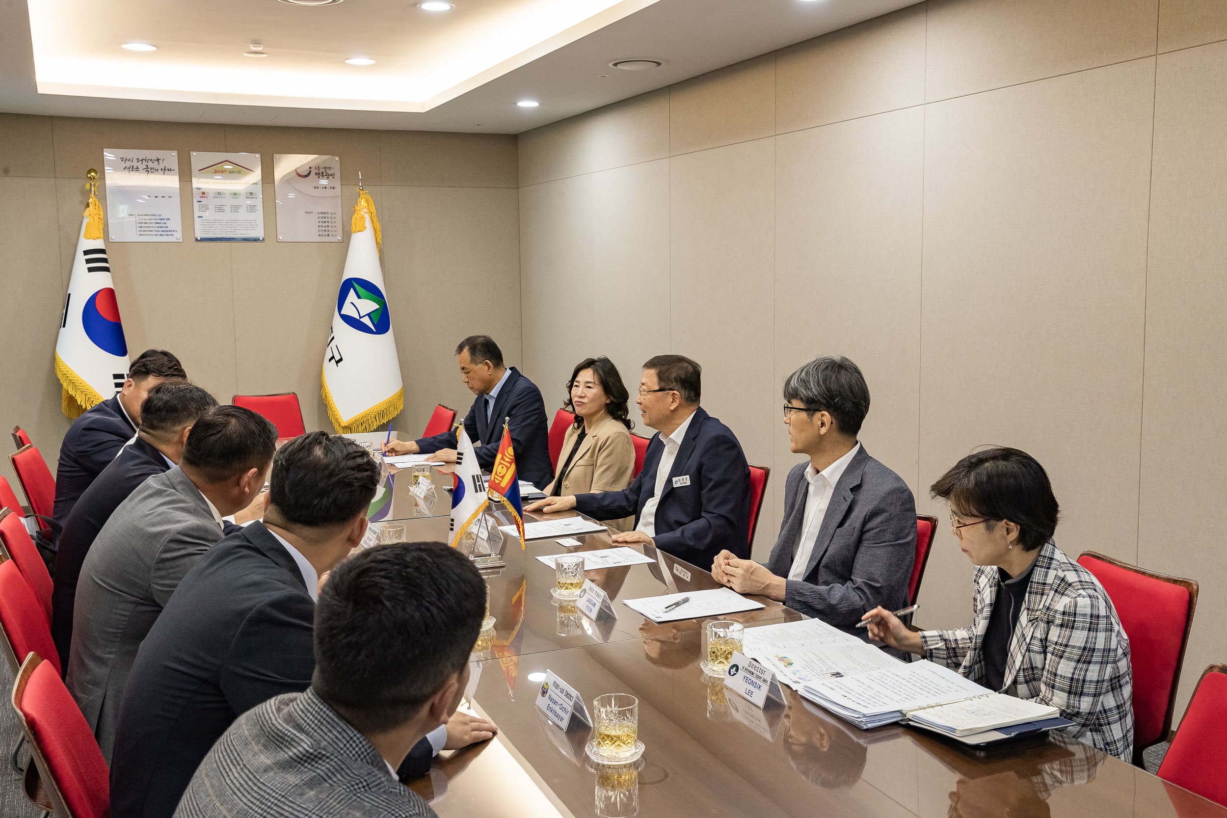 20250821-몽골 항올구의회 방문단 면담 20250821-5412_L_111711.jpg