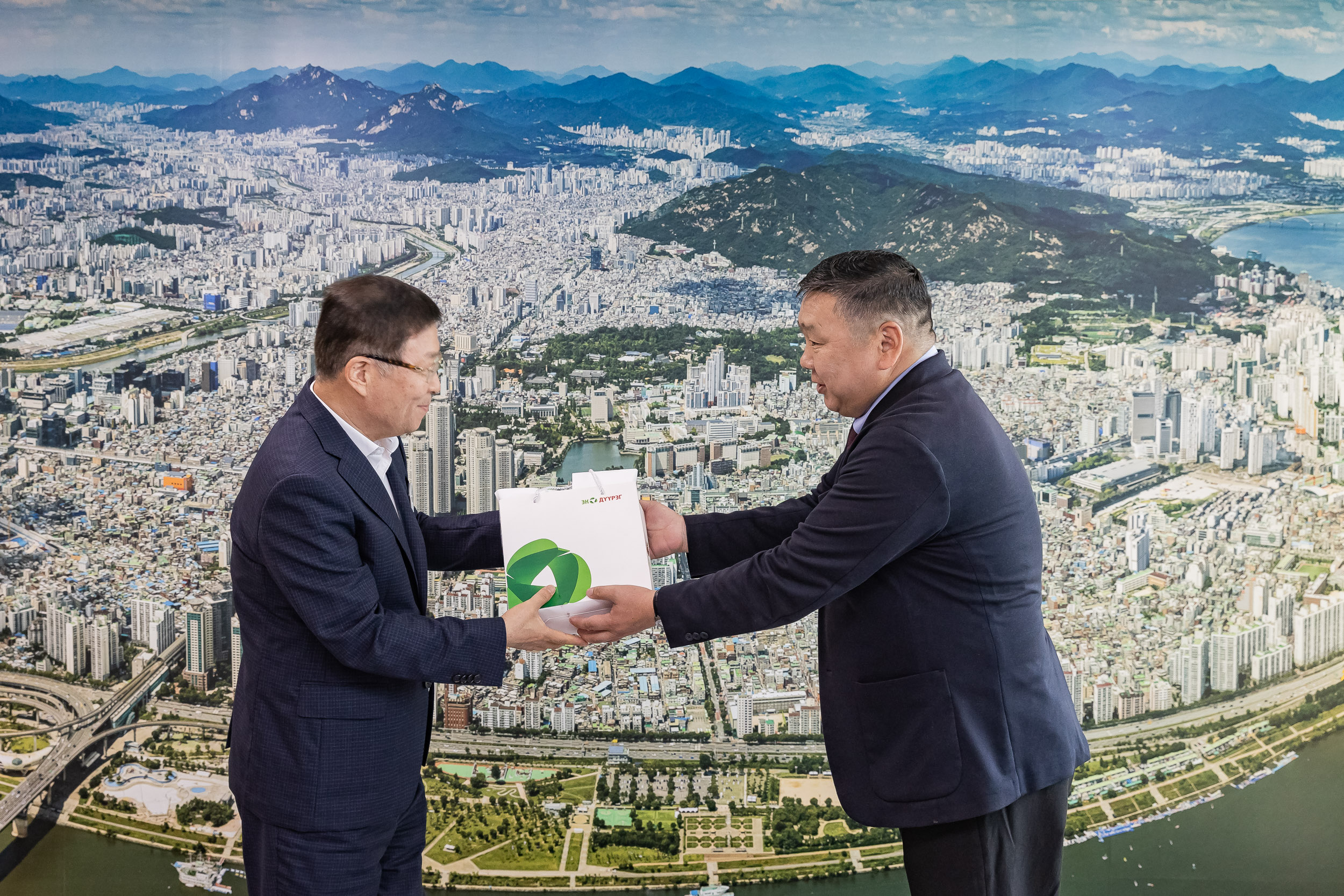 20250821-몽골 항올구의회 방문단 면담 20250821-5508_L_111711.jpg