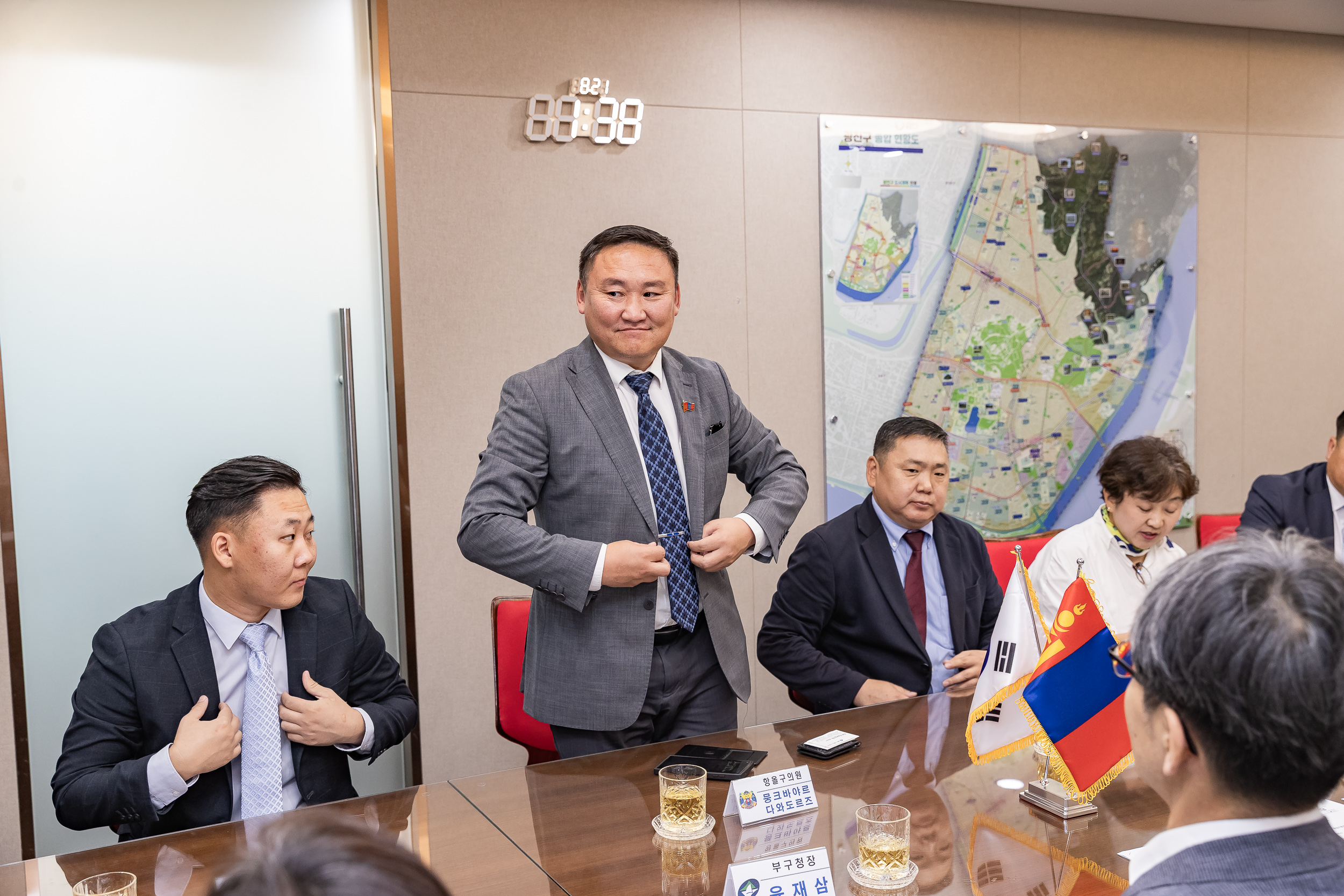 20250821-몽골 항올구의회 방문단 면담 20250821-5345_L_111710.jpg