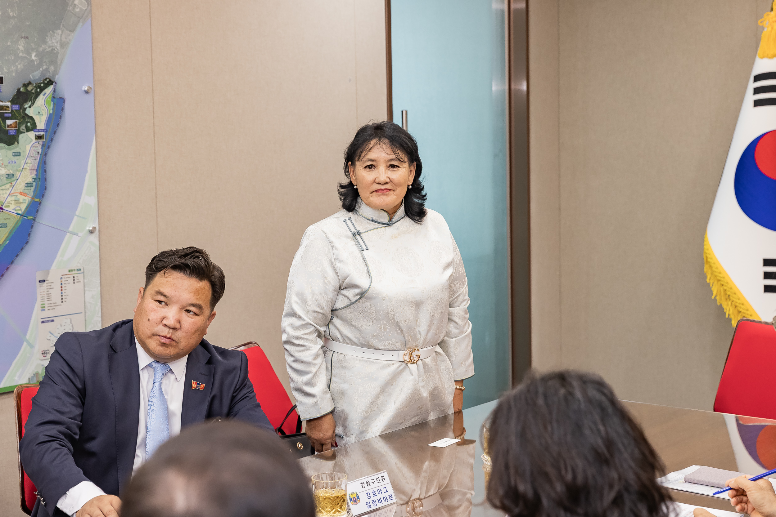 20250821-몽골 항올구의회 방문단 면담 20250821-5353_L_111710.jpg