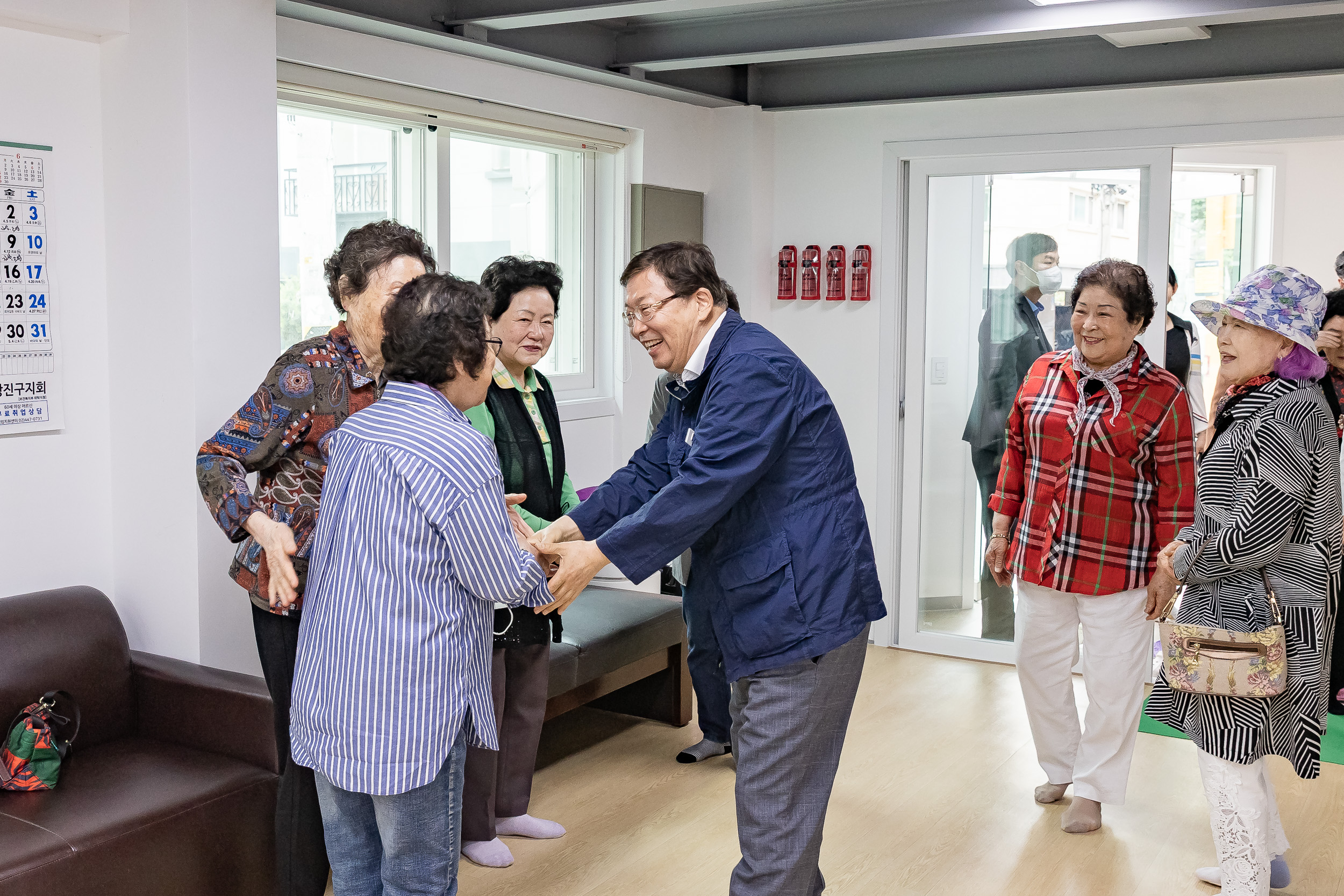20250519-자양1동 중앙경로당 이전 개소 시설 점검 20250519-80044_L_172807.jpg