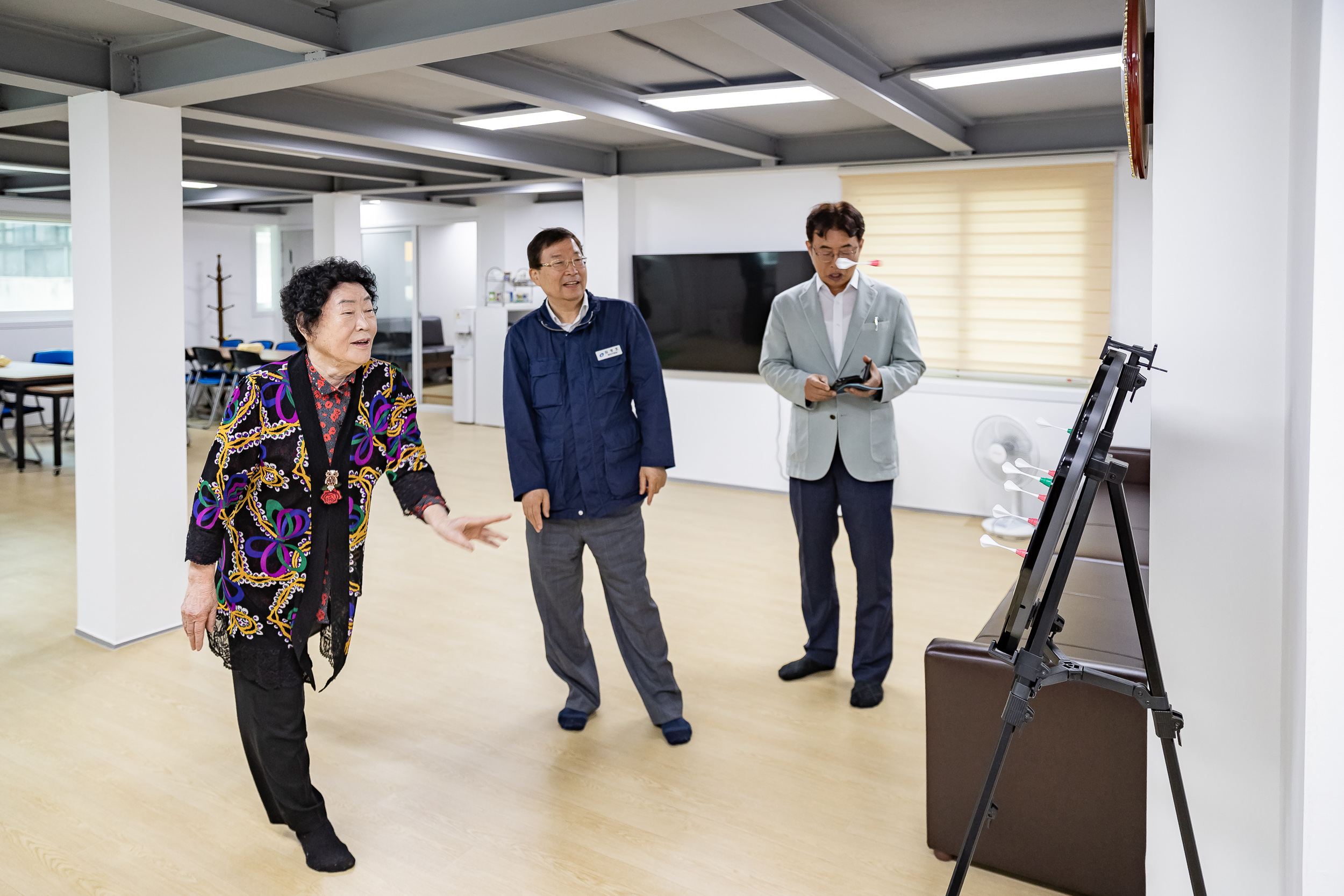 20250519-자양1동 중앙경로당 이전 개소 시설 점검 20250519-80205_L_172807.jpg