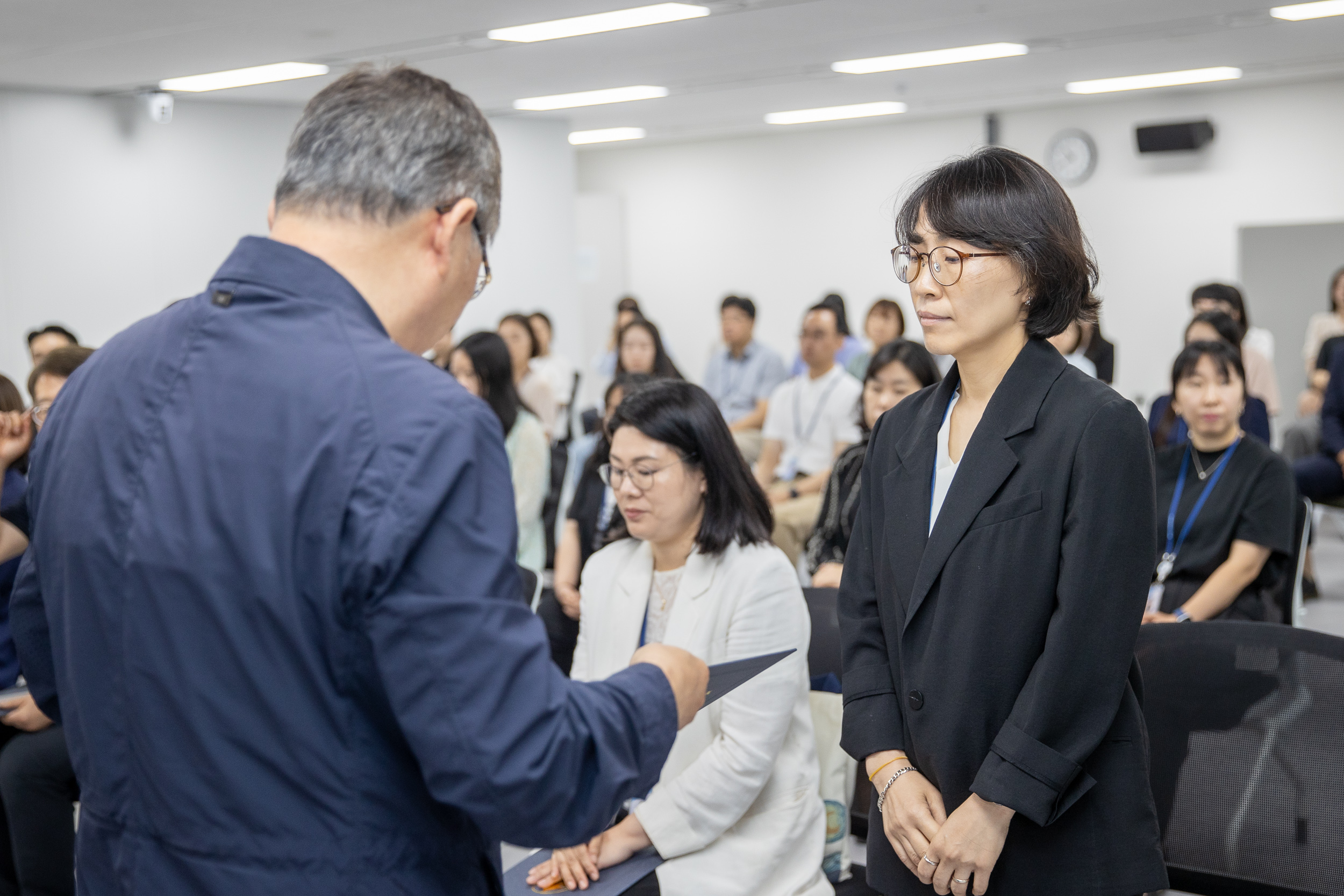 20250630-2025 하반기 정기인사 발령장 수여식 20250630-116868_L_123001.jpg