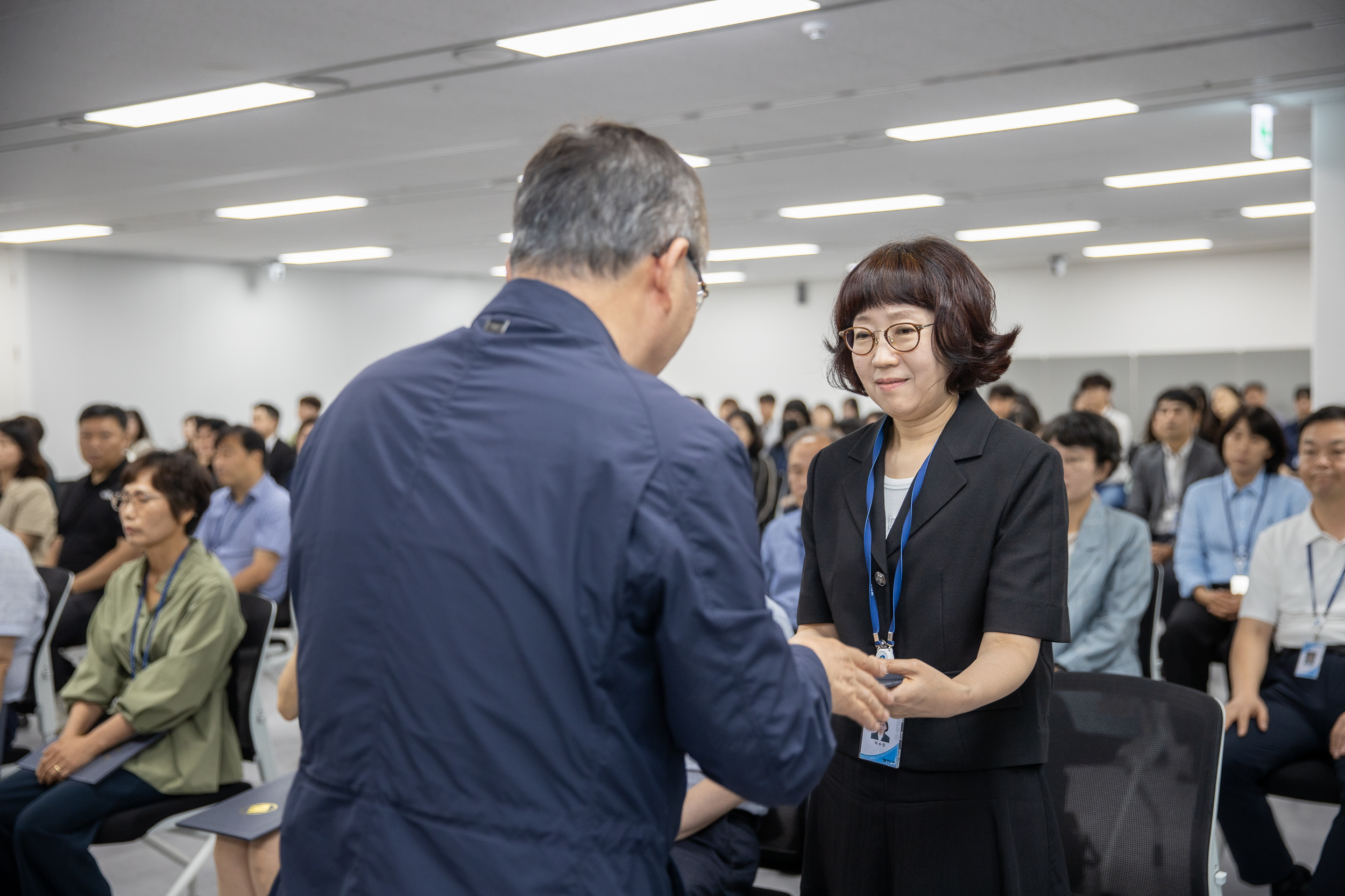 20250630-2025 하반기 정기인사 발령장 수여식 20250630-116668_L_122959.jpg