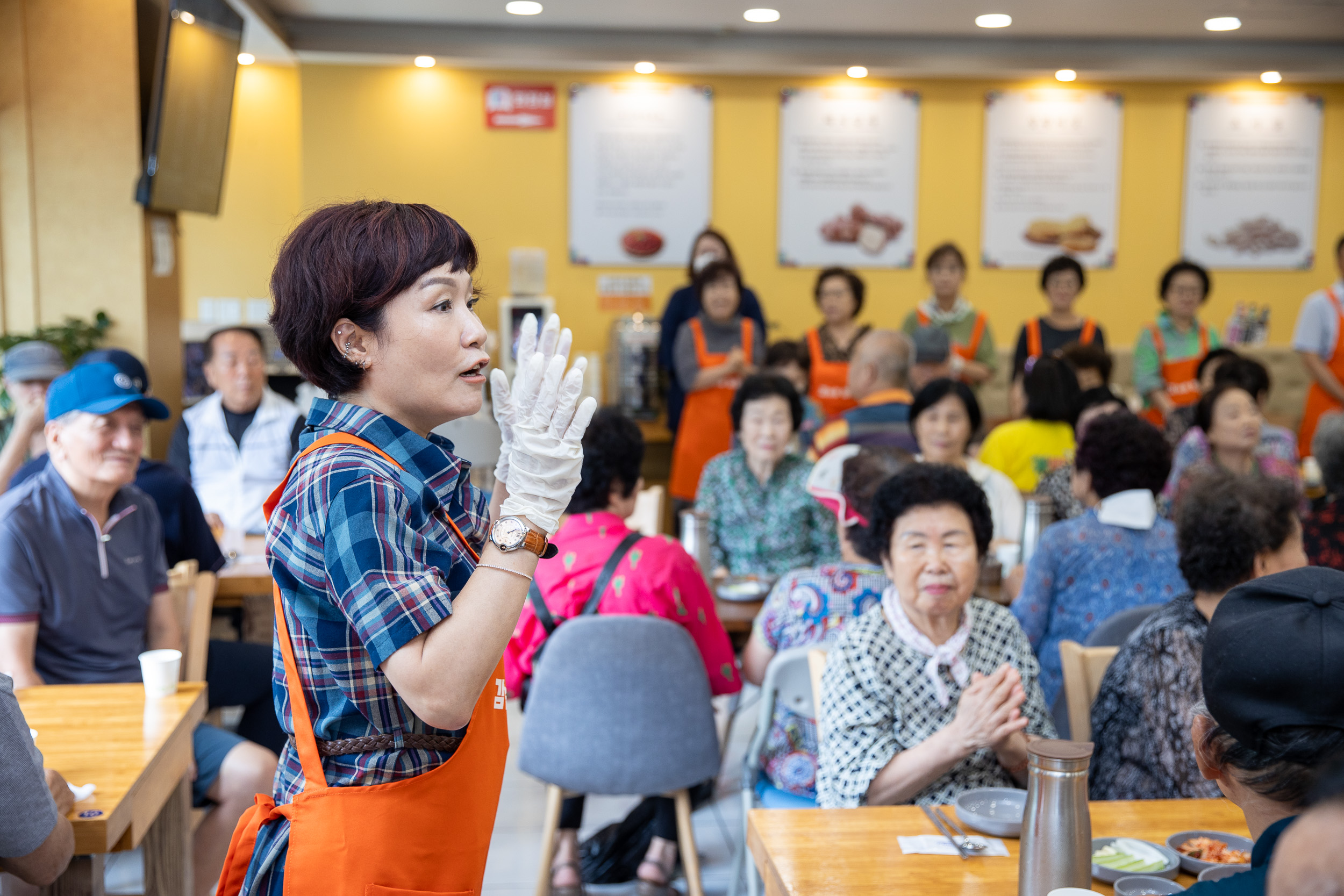 20250718-능동 어르신 건강한 여름나기 초복맞이 삼계탕 나눔 행사 20250718-8604_L_174139.jpg