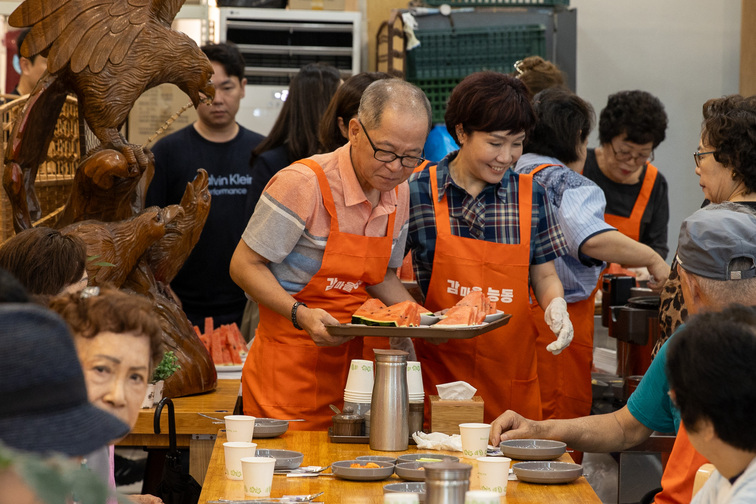 20250718-능동 어르신 건강한 여름나기 초복맞이 삼계탕 나눔 행사 20250718-8741_L_174139.jpg