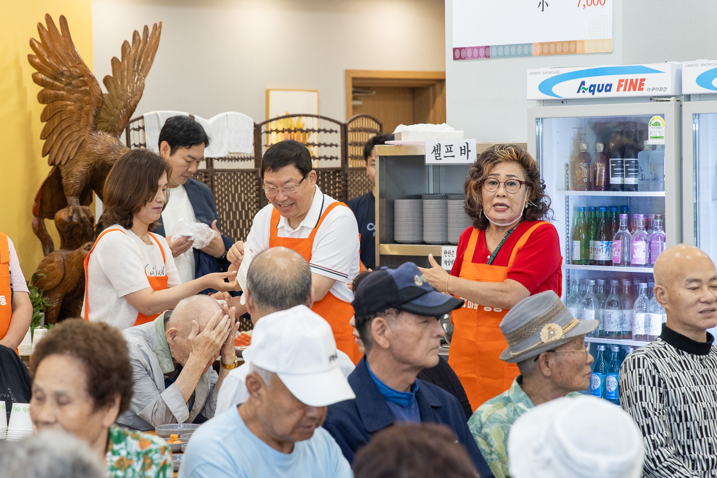 20250718-능동 어르신 건강한 여름나기 초복맞이 삼계탕 나눔 행사 20250718-8583_L_174138.jpg