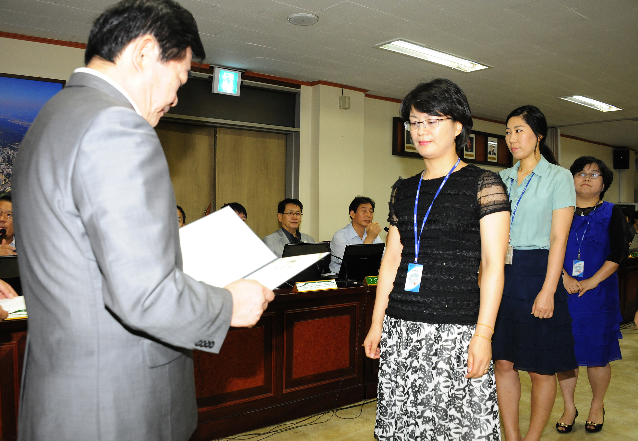 20110721-확대간부회의 표창장 수여 38686.JPG