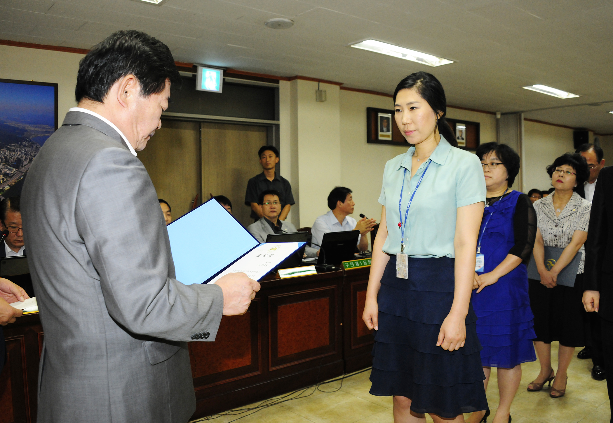 20110721-확대간부회의 표창장 수여 38689.JPG