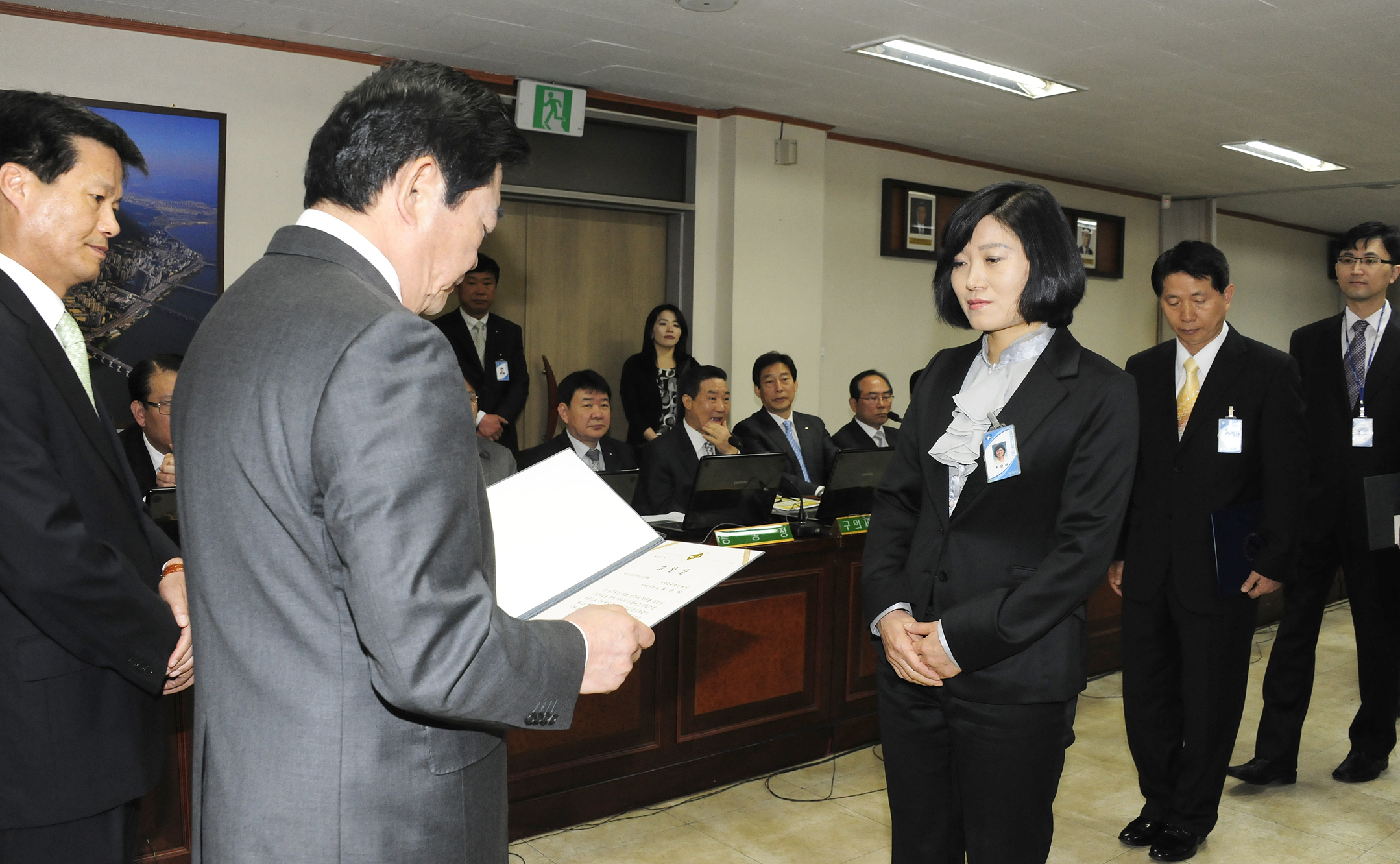 20110421-구 동 확대간부회의 표창 31432.JPG