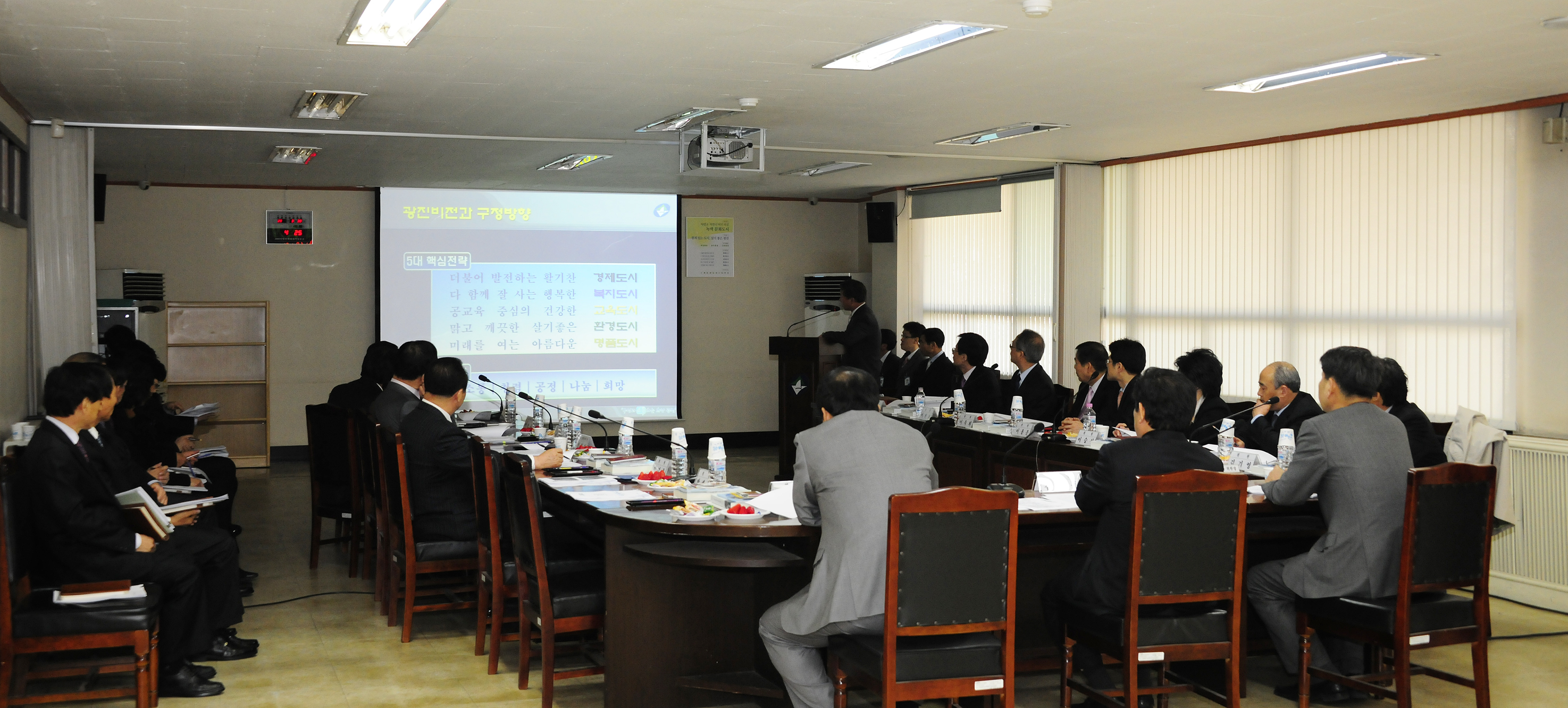 20110330-정책자문위원회 정기회의 복지보건분과 도시환경교통분과 통합회의 29318.JPG