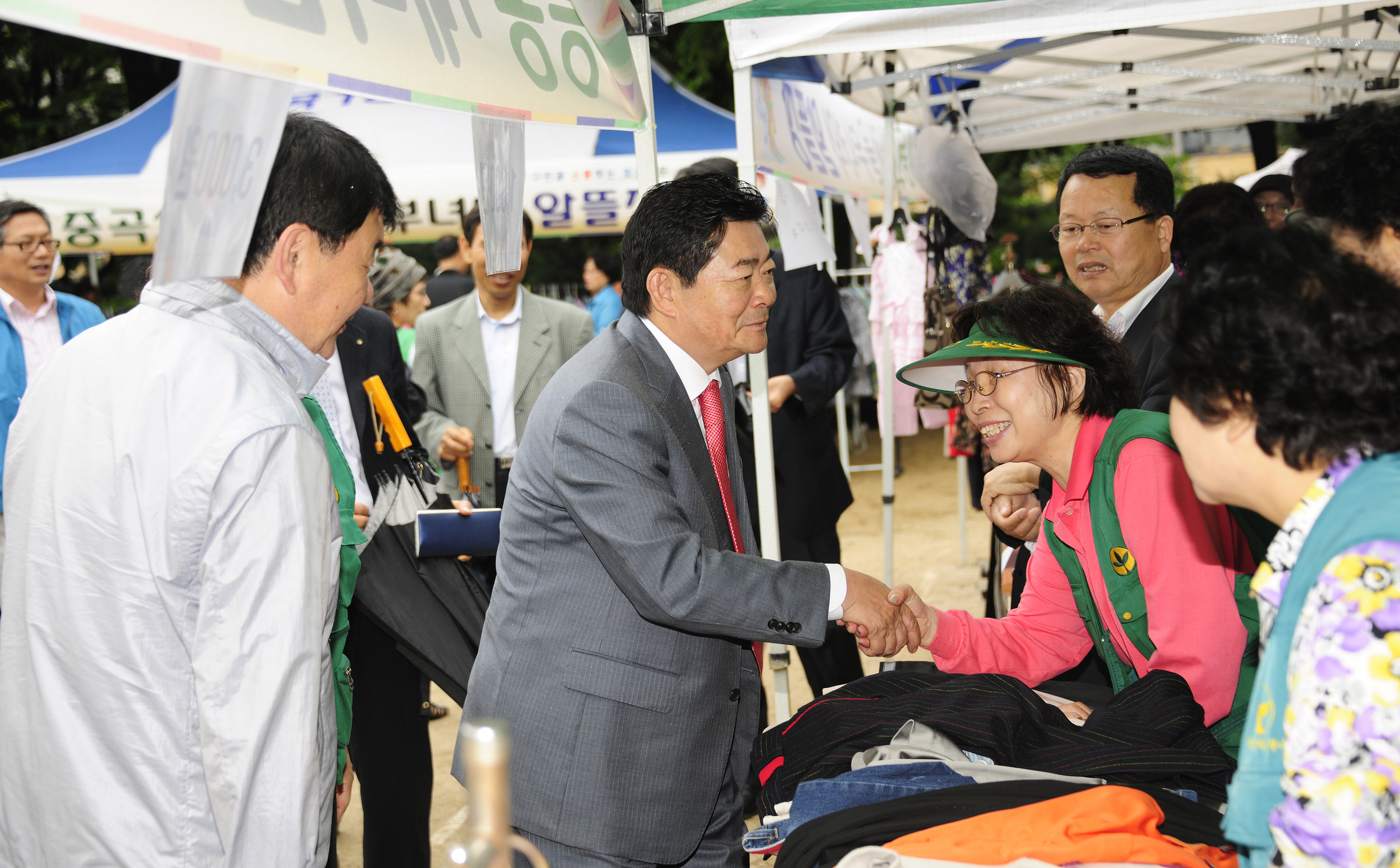 20110520-농수특산물 직거래장터 및 알뜰장 개설 34606.JPG