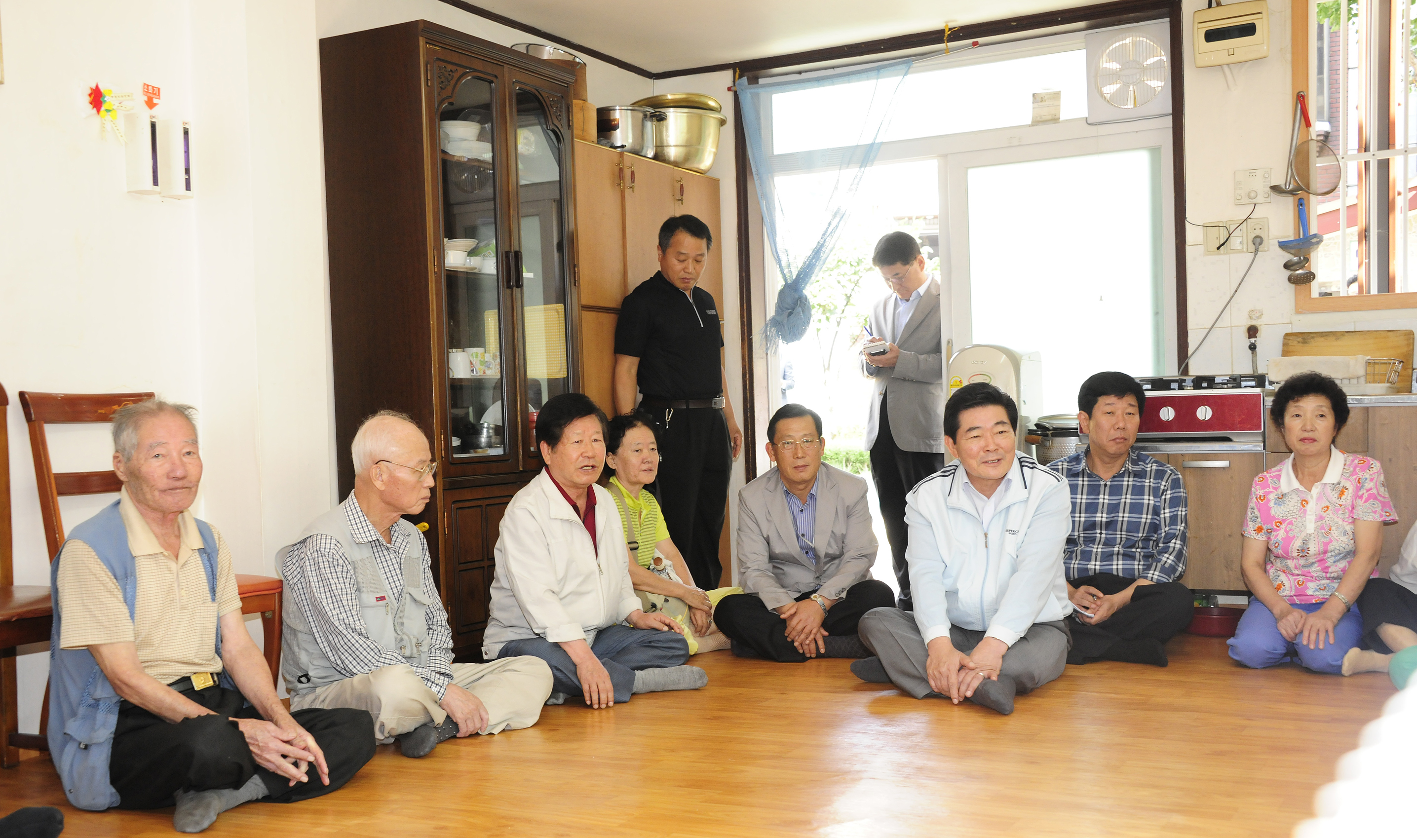 20110906-추석명절 경로당 방문 40246.JPG