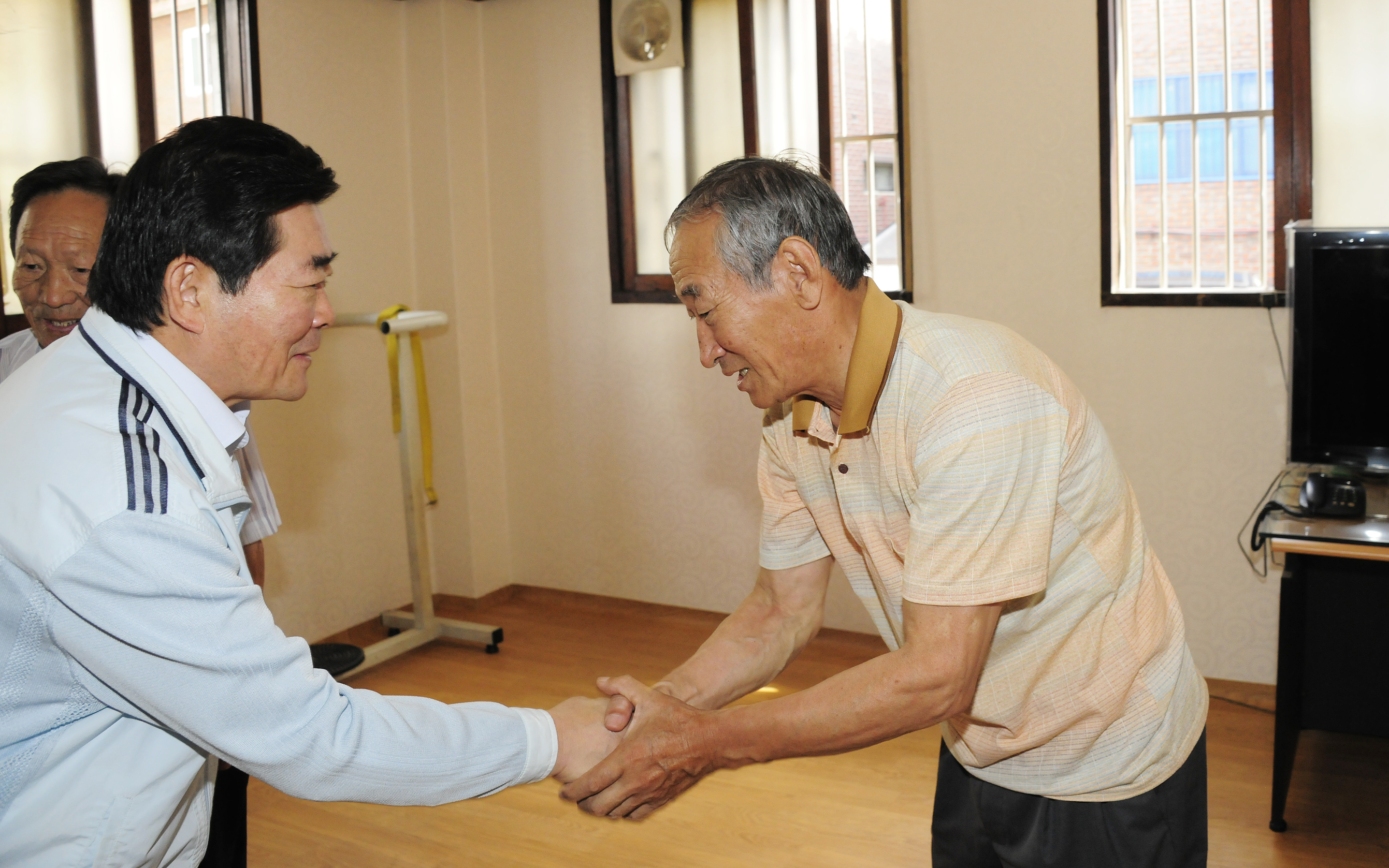 20110906-추석명절 경로당 방문 40258.JPG