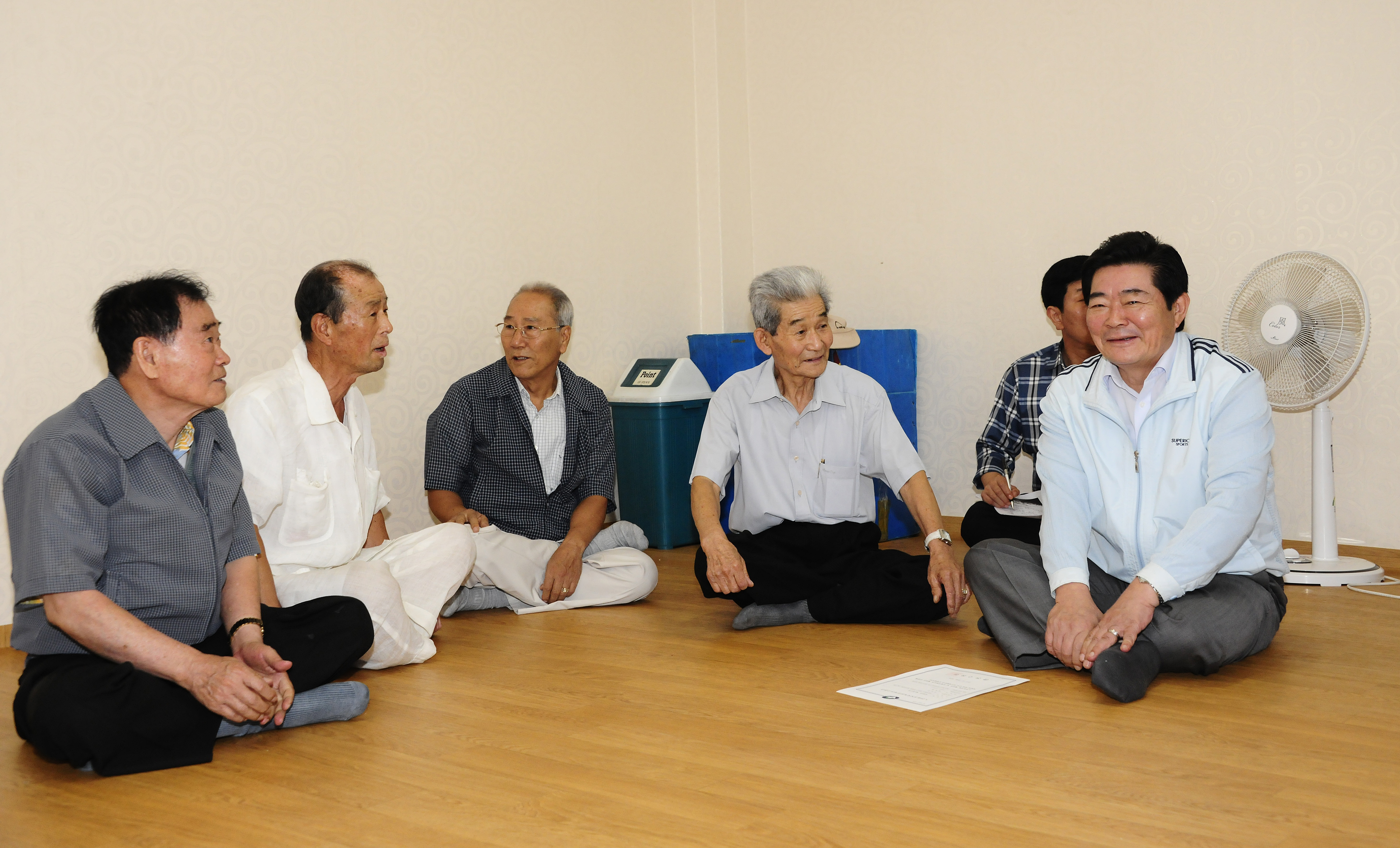20110906-추석명절 경로당 방문 40263.JPG