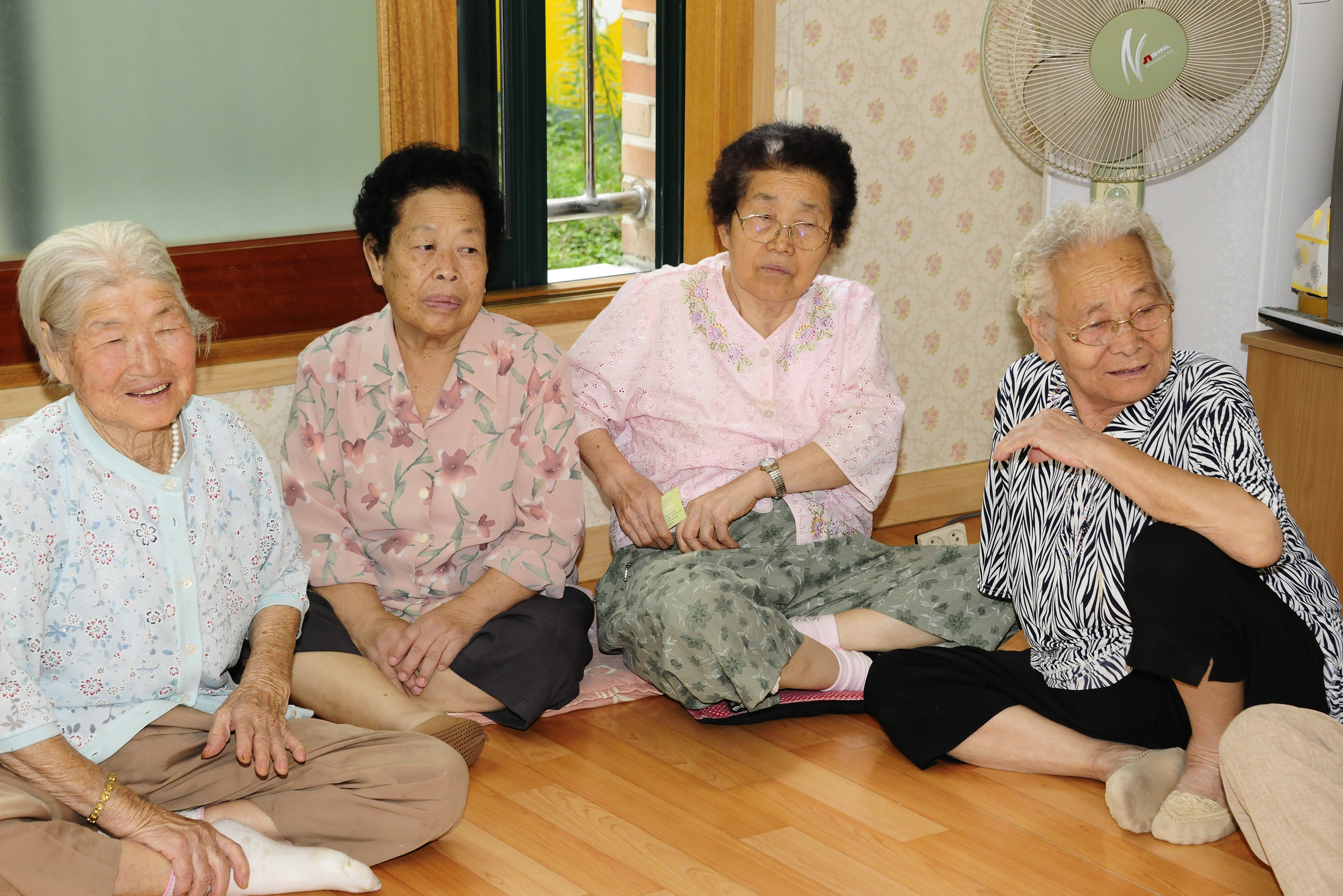 20110906-추석명절 경로당 방문 40273.JPG