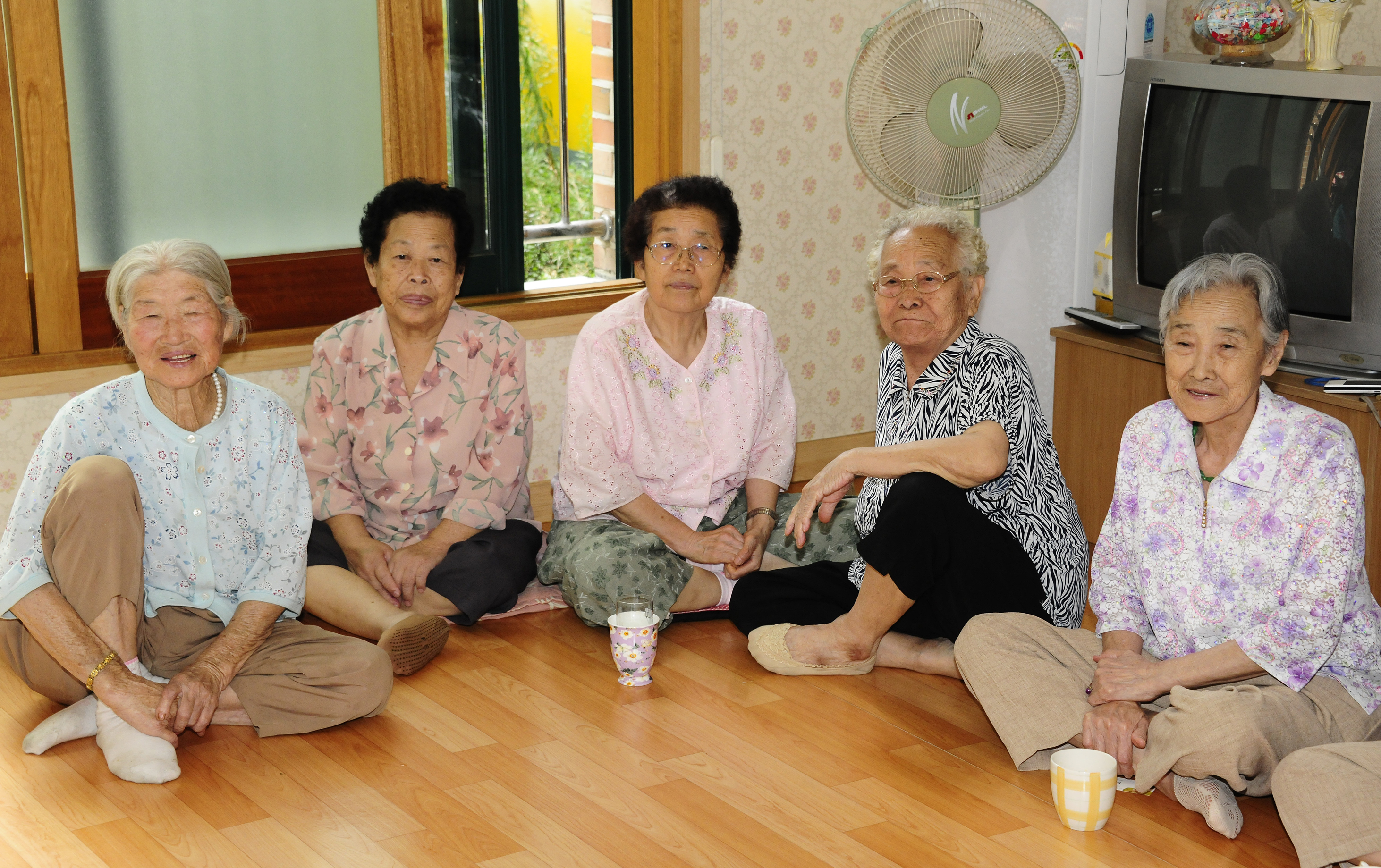 20110906-추석명절 경로당 방문 40274.JPG