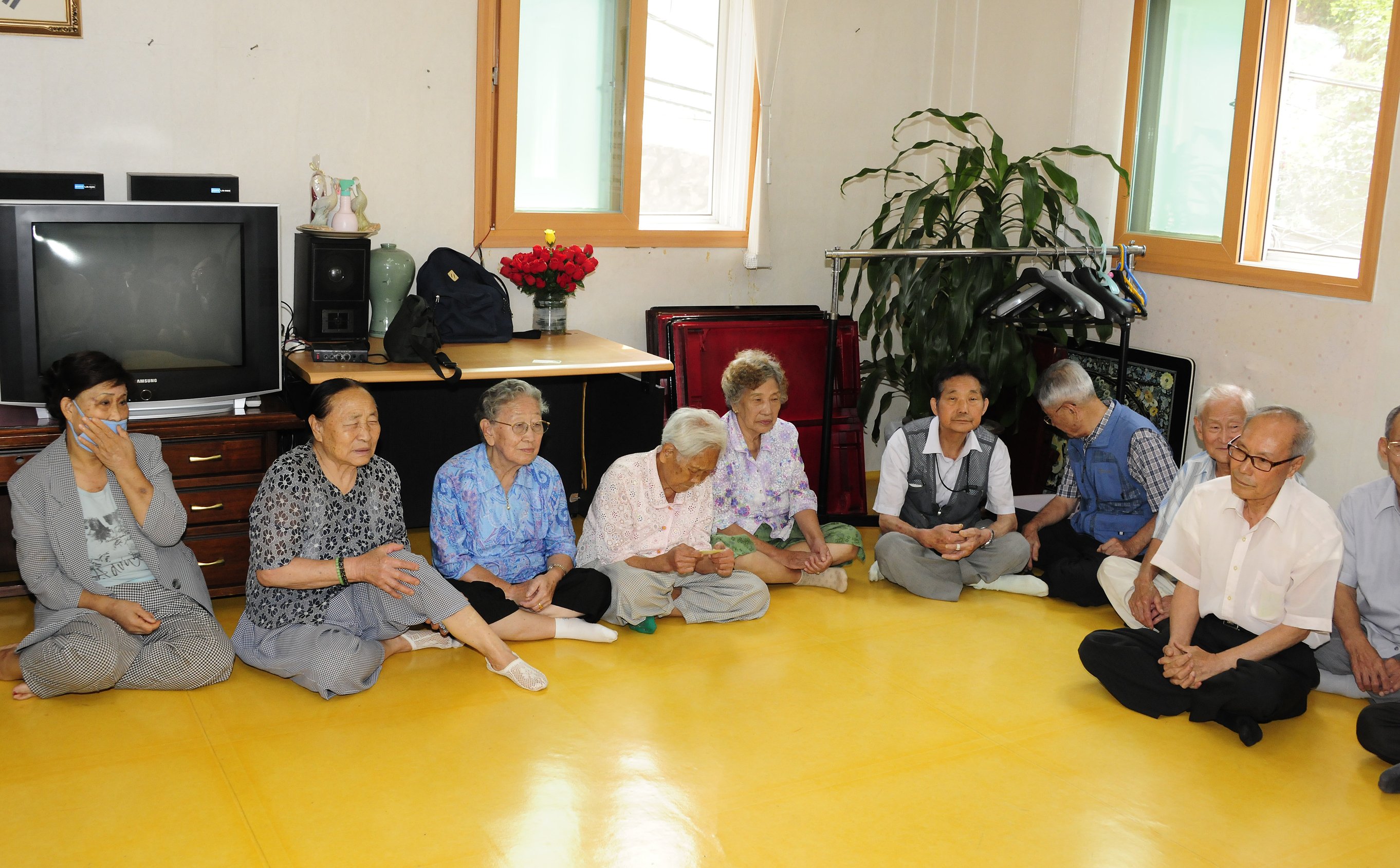 20110906-추석명절 경로당 방문 40281.JPG