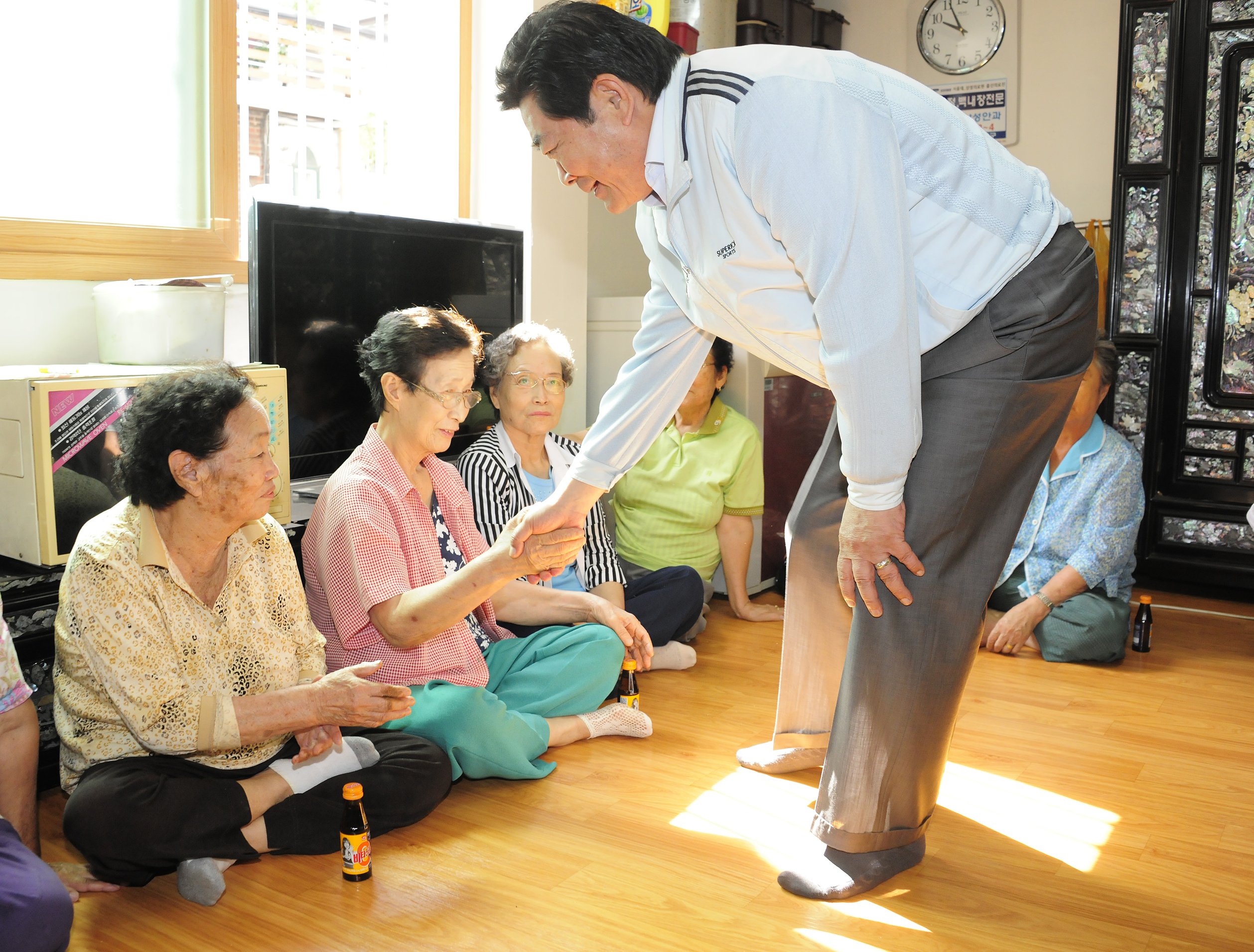 20110906-추석명절 경로당 방문 40237.JPG