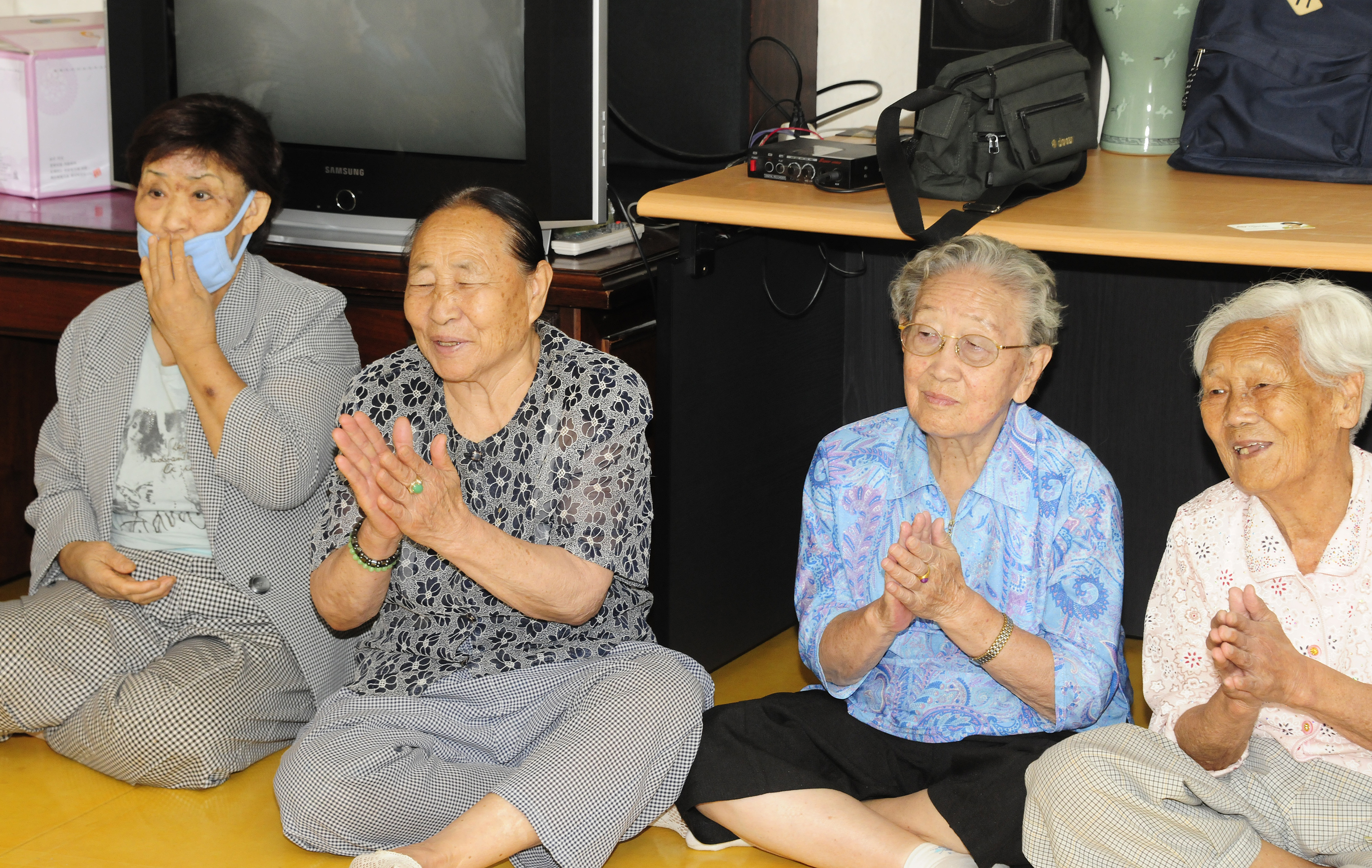 20110906-추석명절 경로당 방문 40287.JPG