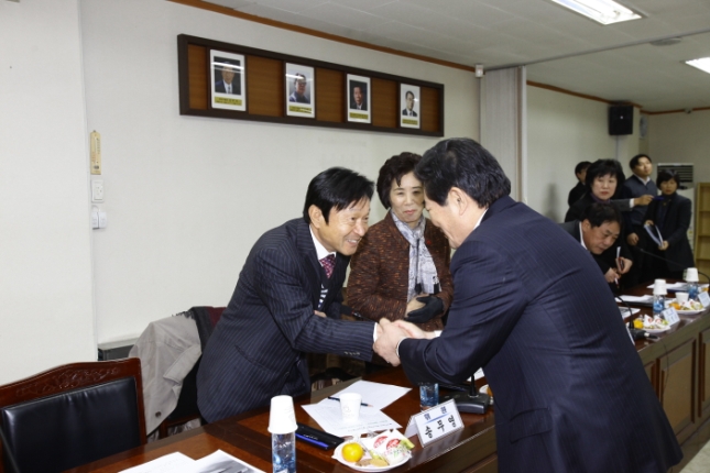 20110128-광진구장학위원회 정기회의 25188.JPG
